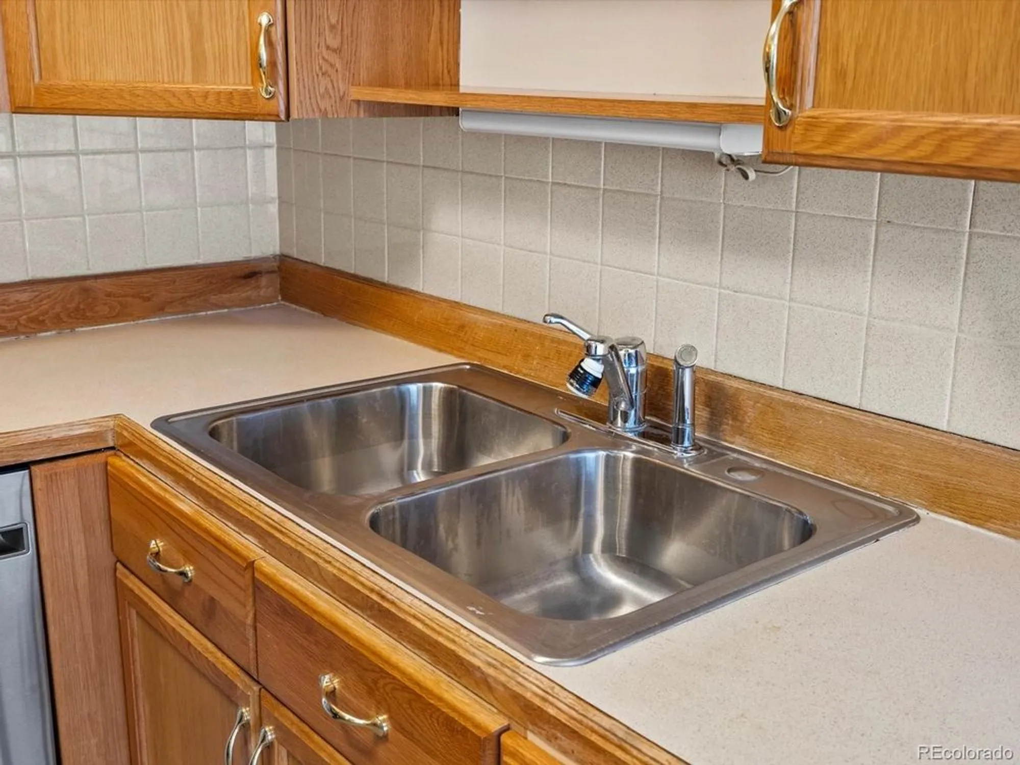 Property Slideshow image 10 of 40 | 9385 e center ave 1b, Denver, CO, 80247
