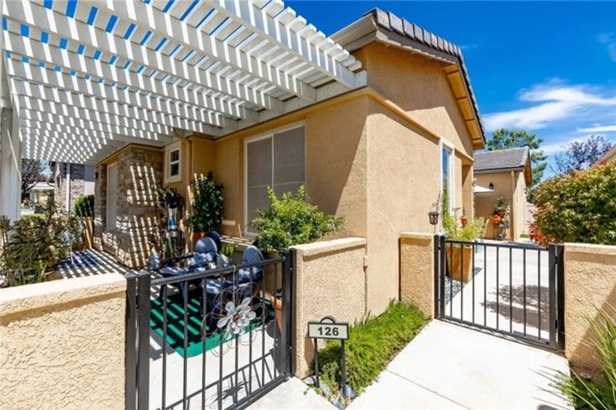 Property Slideshow image 33 of 62 | 126 thistle crk, Beaumont, CA, 92223