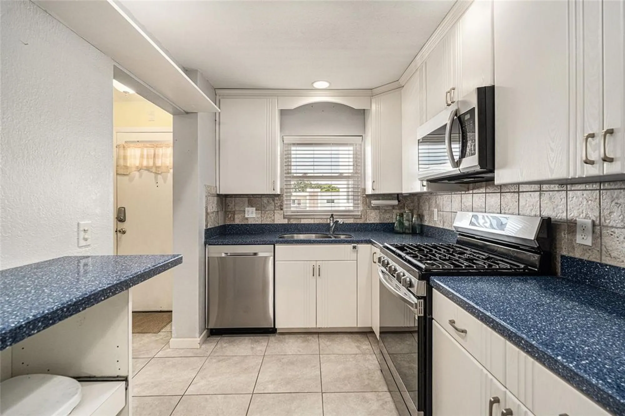 Property Slideshow image 5 of 17 | 5623 80th st n unit 415, St Petersburg, FL, 33709