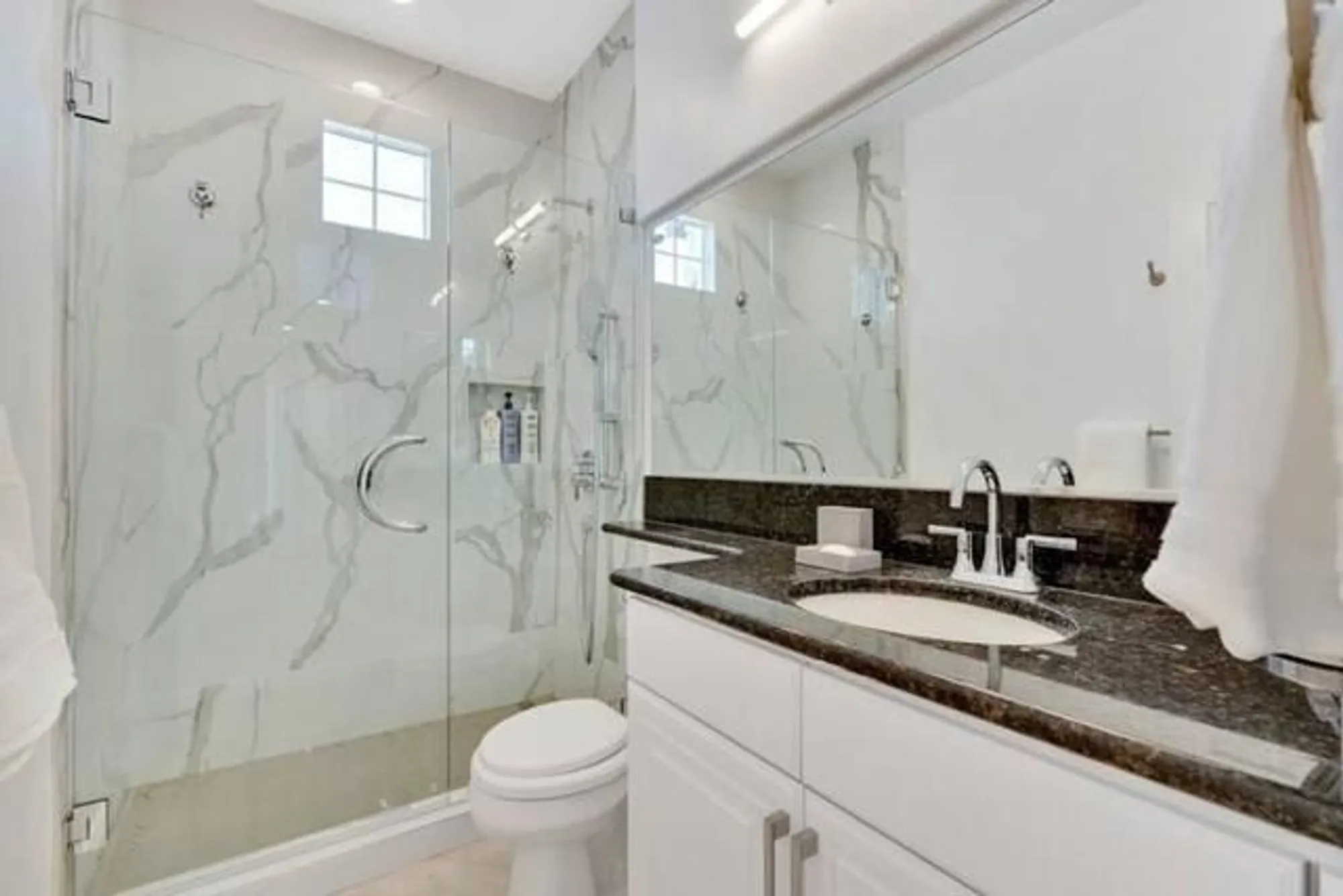 Property Slideshow image 23 of 37 | 84297 canzone dr, Indio, CA, 92203