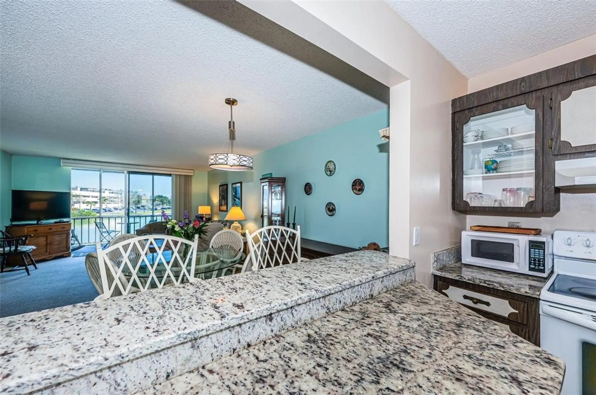 Property Slideshow image 13 of 32 | 7405 bay island dr 220, South Pasadena, FL, 33707
