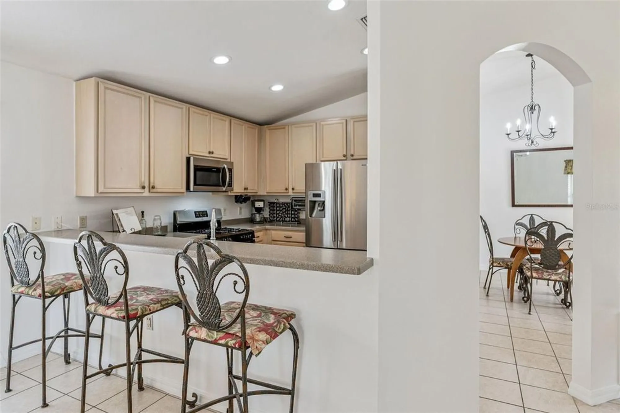 Property Slideshow image 7 of 40 | 400 lake suzanne dr, Lake Wales, FL, 33859