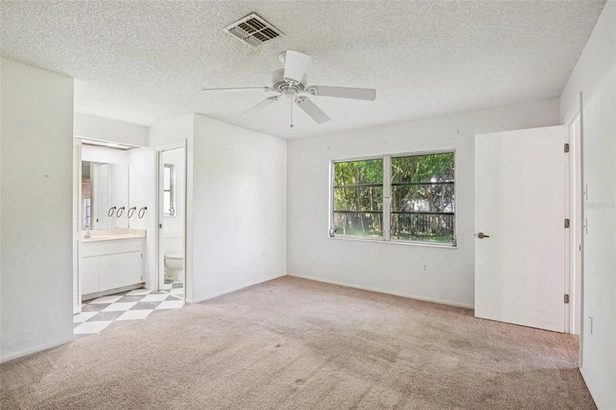 Property Slideshow image 10 of 34 | 11211 rollingwood dr, Port Richey, FL, 34668