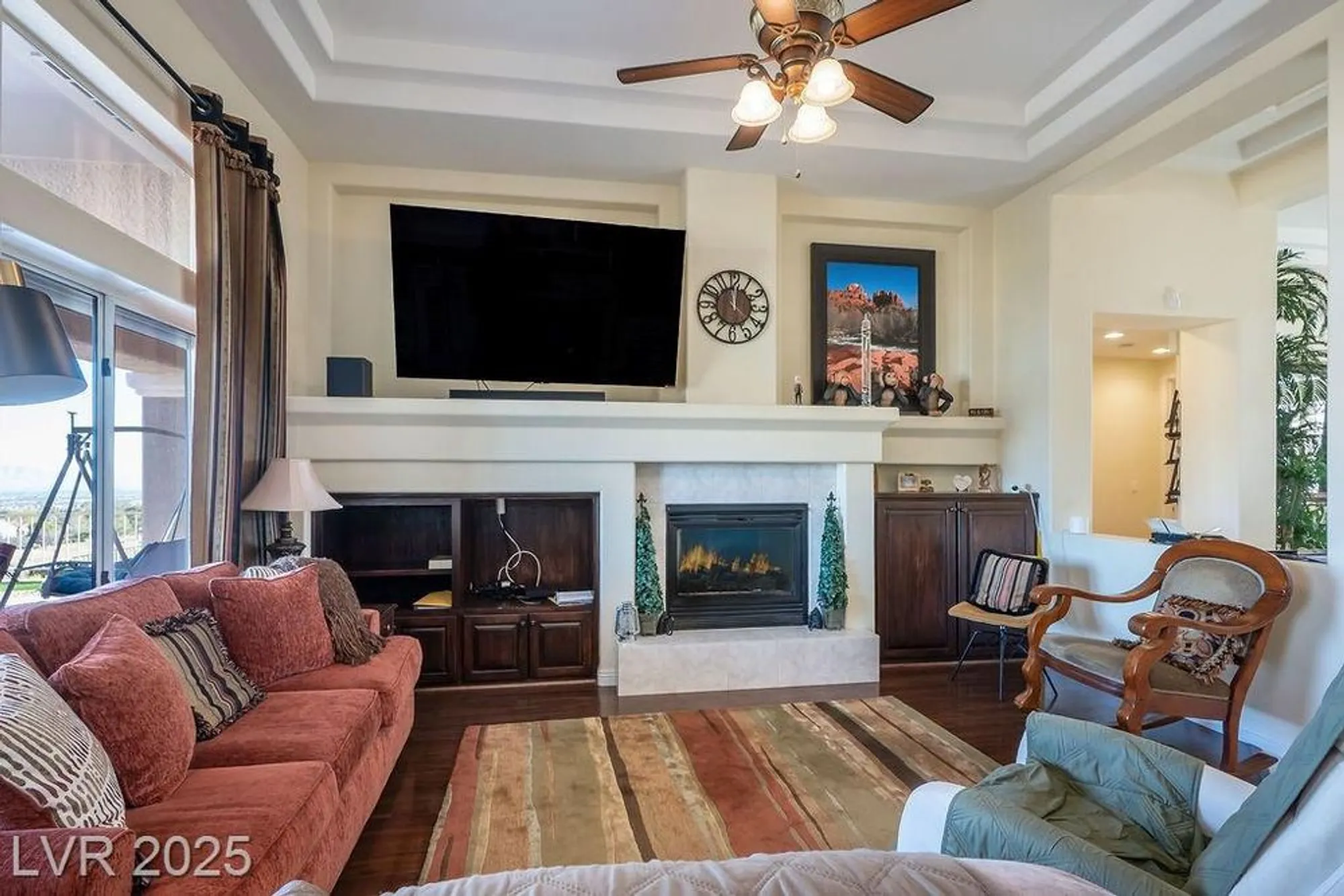 Property Slideshow image 13 of 99 | 10712 button willow dr, Las Vegas, NV, 89134
