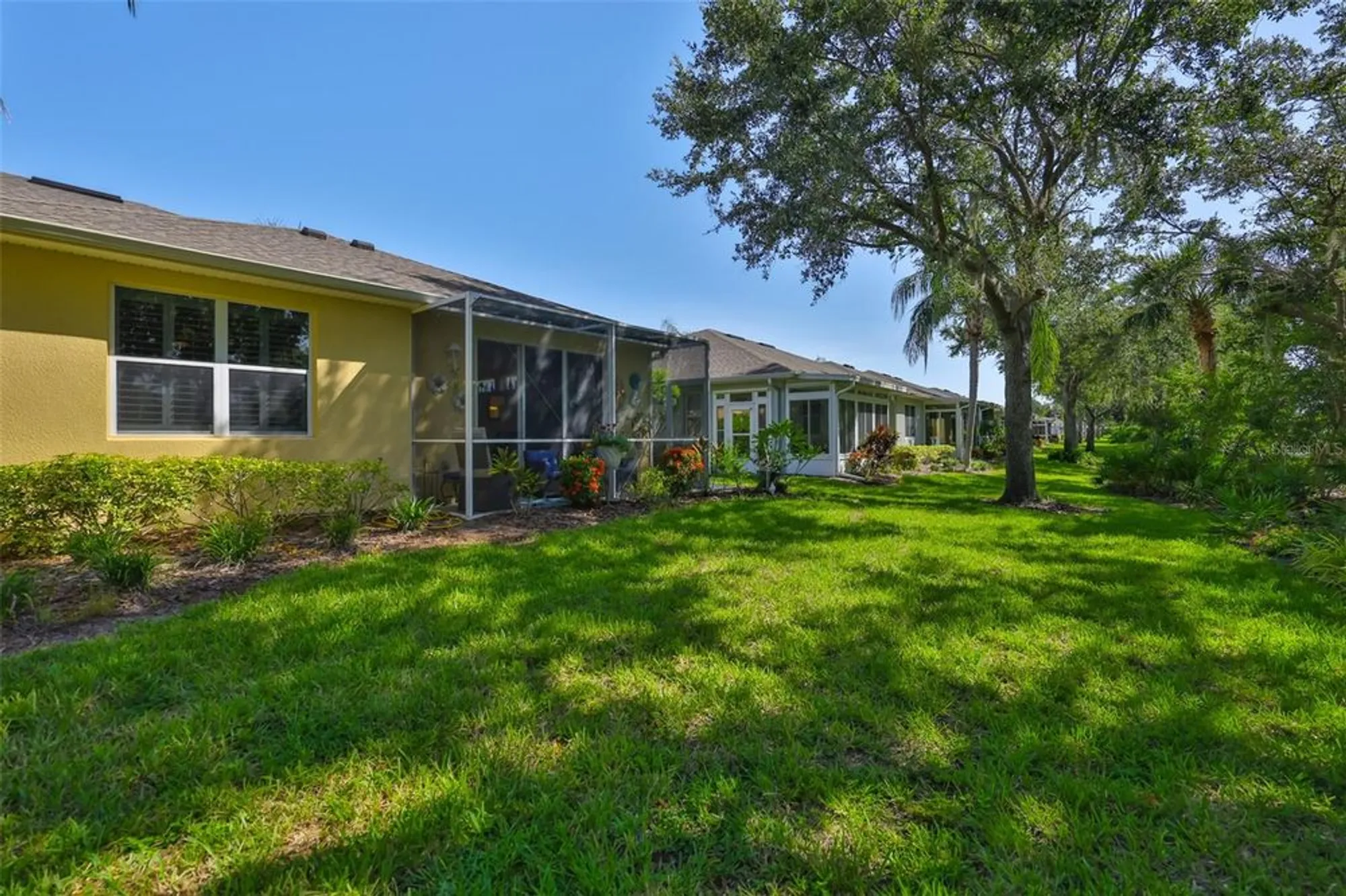 Property Slideshow image 35 of 63 | 2044 sifield greens way, Sun City Center, FL, 33573