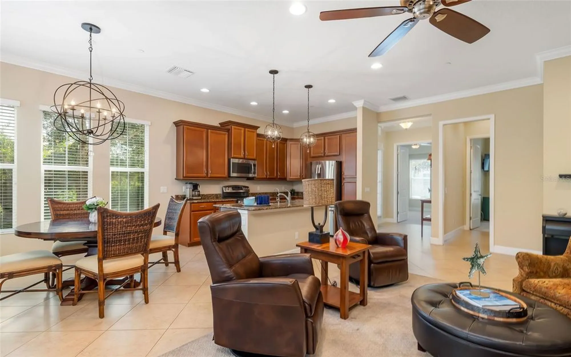 Property Slideshow image 13 of 50 | 339 sapphire lake dr unit 101, Bradenton, FL, 34209