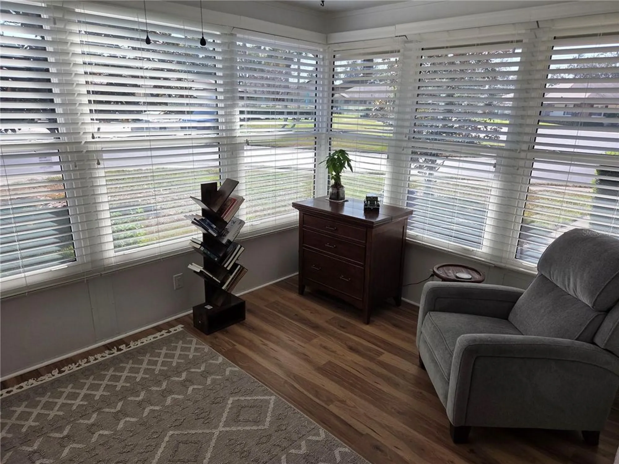 Property Slideshow image 11 of 43 | 1342 stonehaven ln, Dunedin, FL, 34698