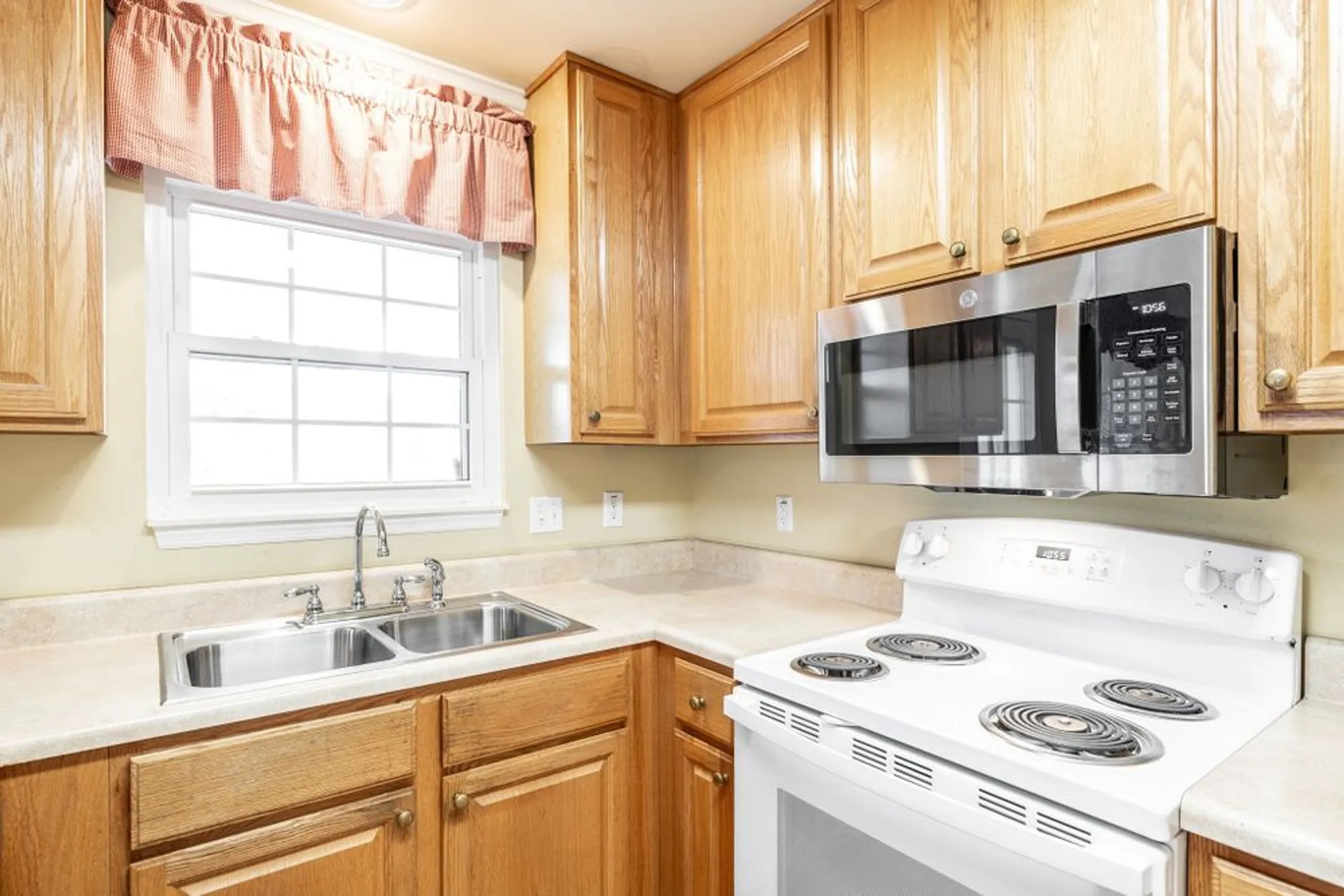 Property Slideshow image 29 of 54 | 115 newsom grn, Nashville, TN, 37221