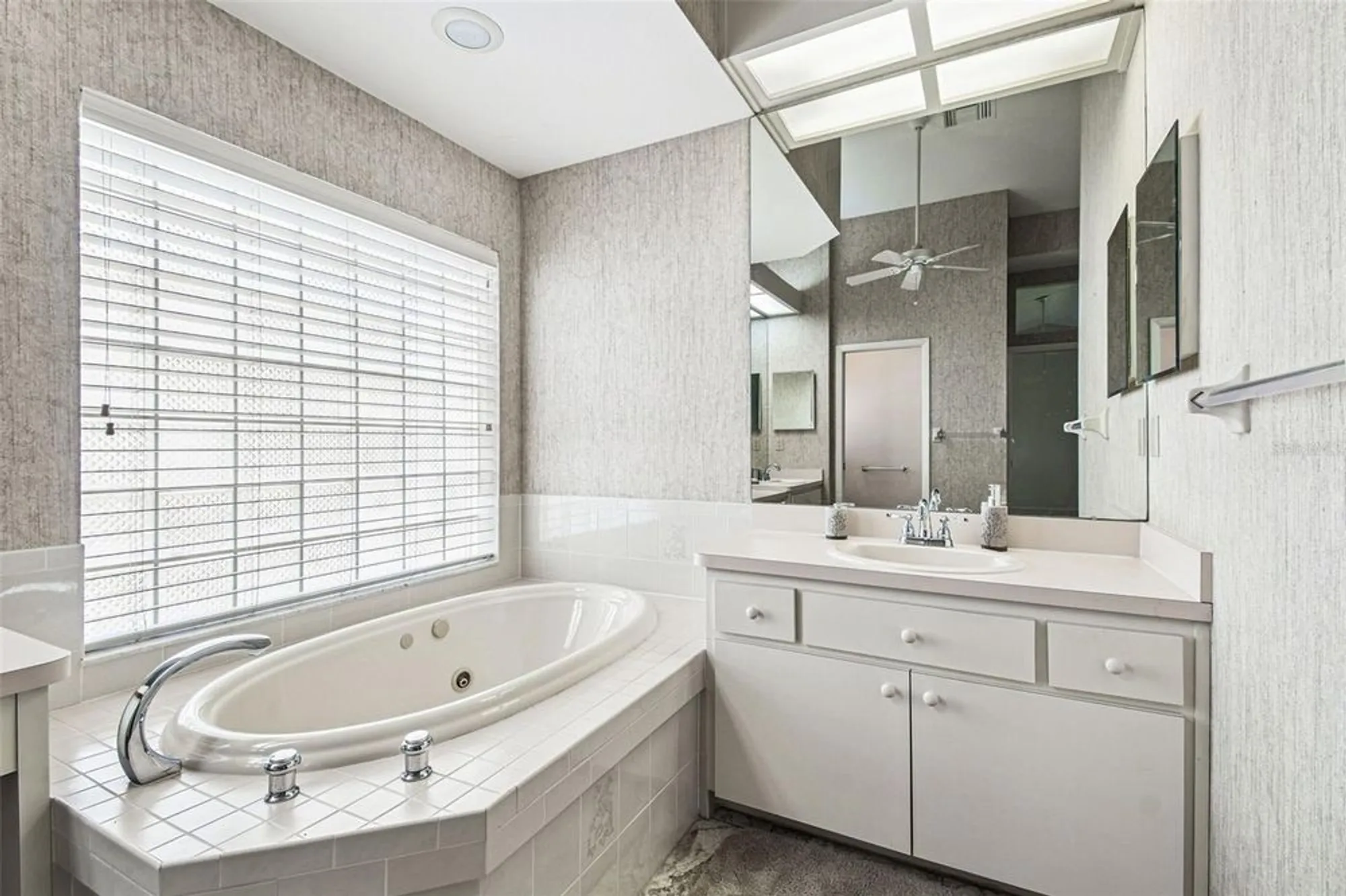 Property Slideshow image 41 of 86 | 8157 hidden hills dr, Spring Hill, FL, 34606