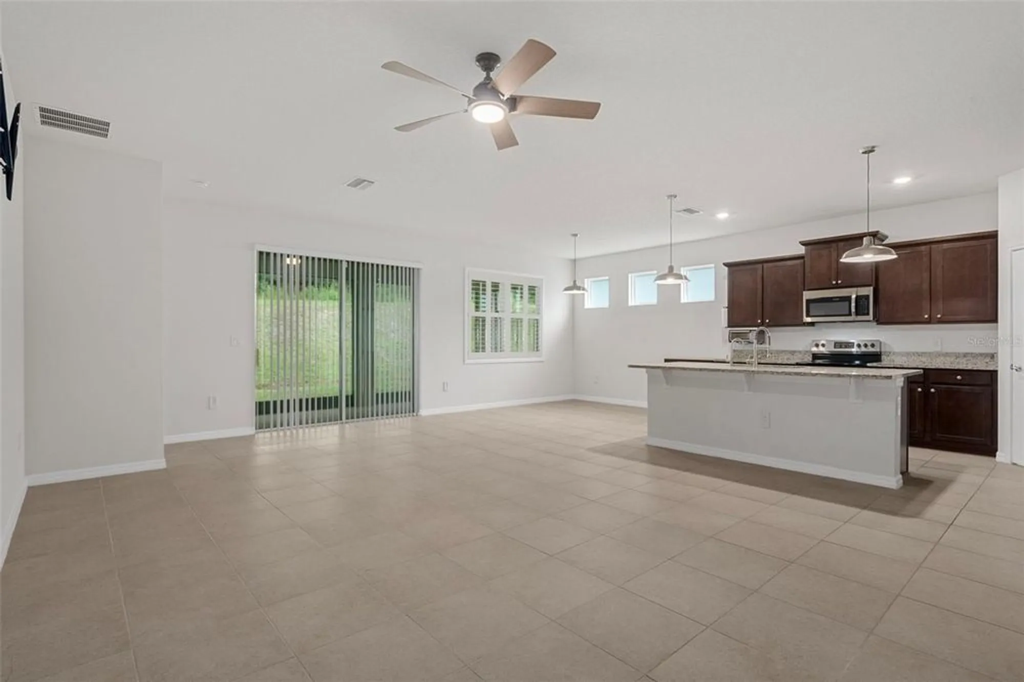 Property Slideshow image 9 of 50 | 12735 eastpointe dr, Dade City, FL, 33525