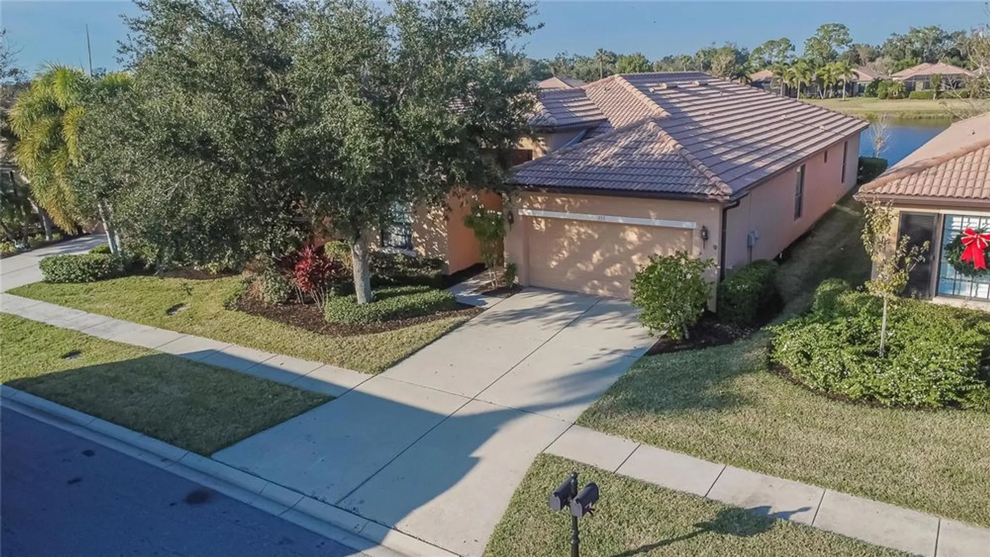 Property Slideshow image 60 of 76 | 331 cedar falls dr, Apollo Beach, FL, 33572