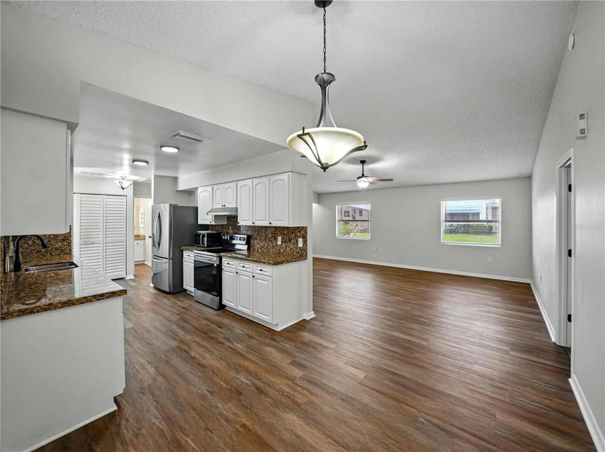 Property Slideshow image 15 of 55 | 4965 goldenview ln, Lakeland, FL, 33811