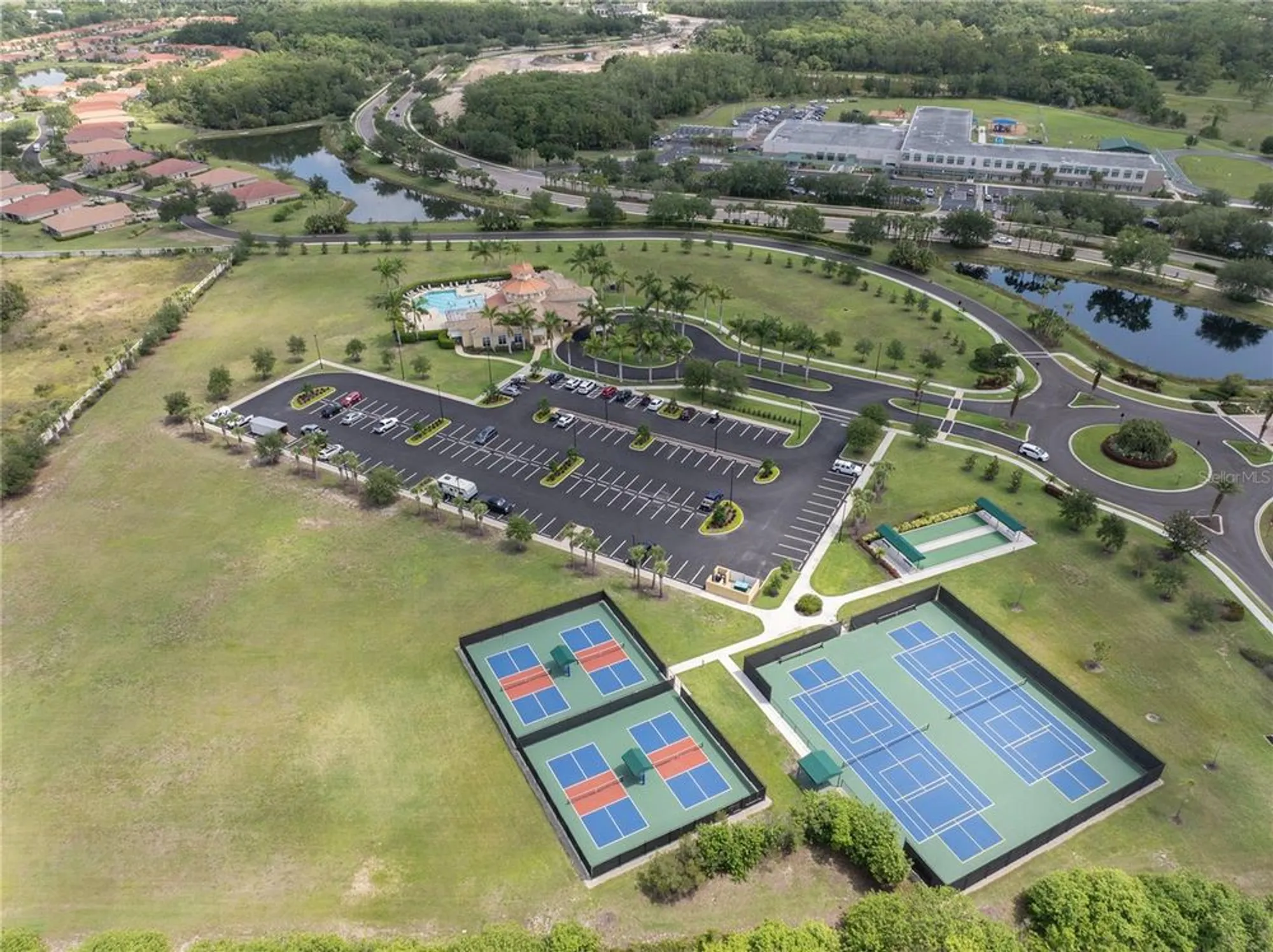 Property Slideshow image 18 of 48 | 15268 yellow wood dr, Alva, FL, 33920