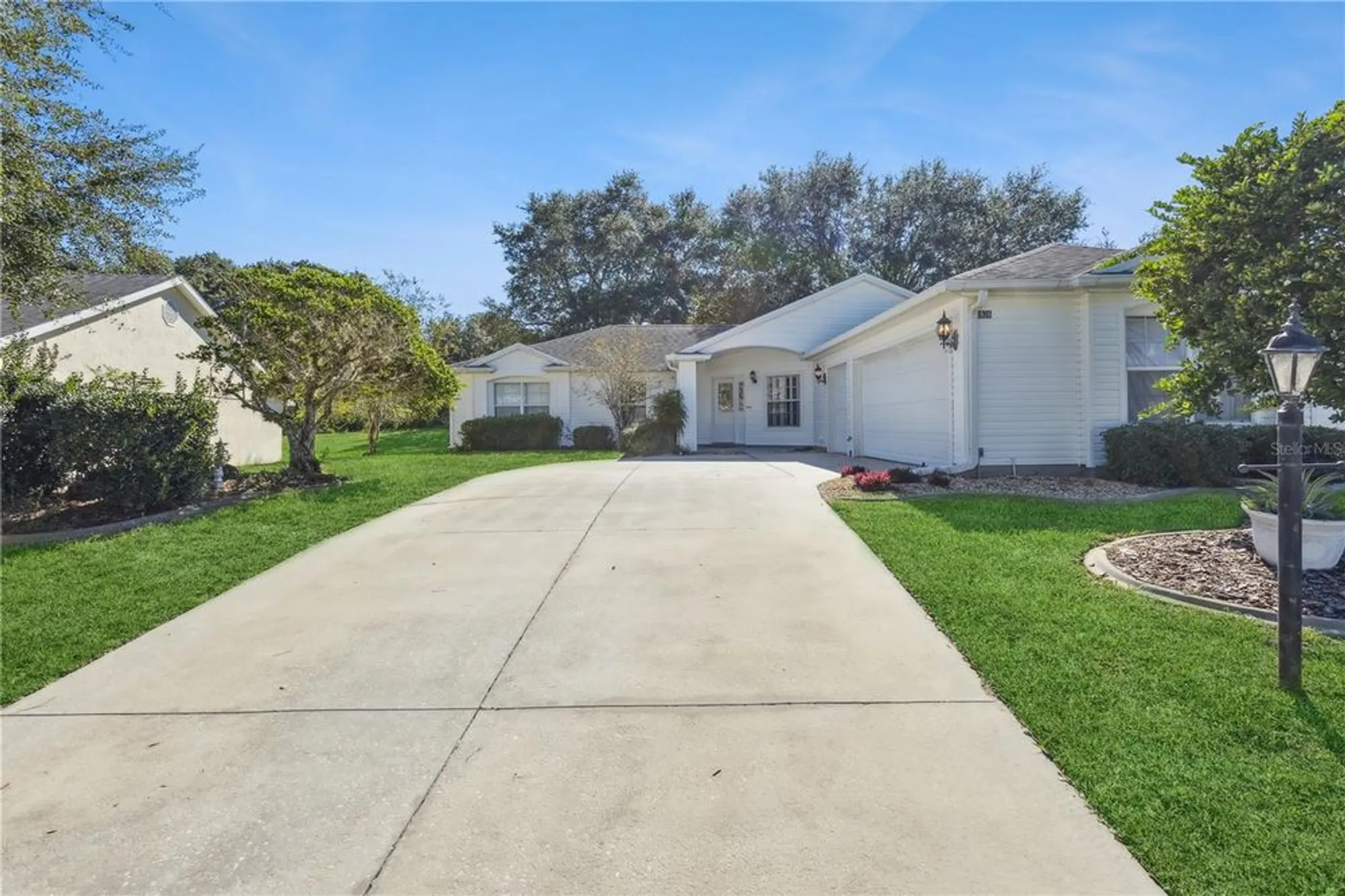 Property Slideshow image 1 of 40 | 4936 sawgrass lake cir, Leesburg, FL, 34748