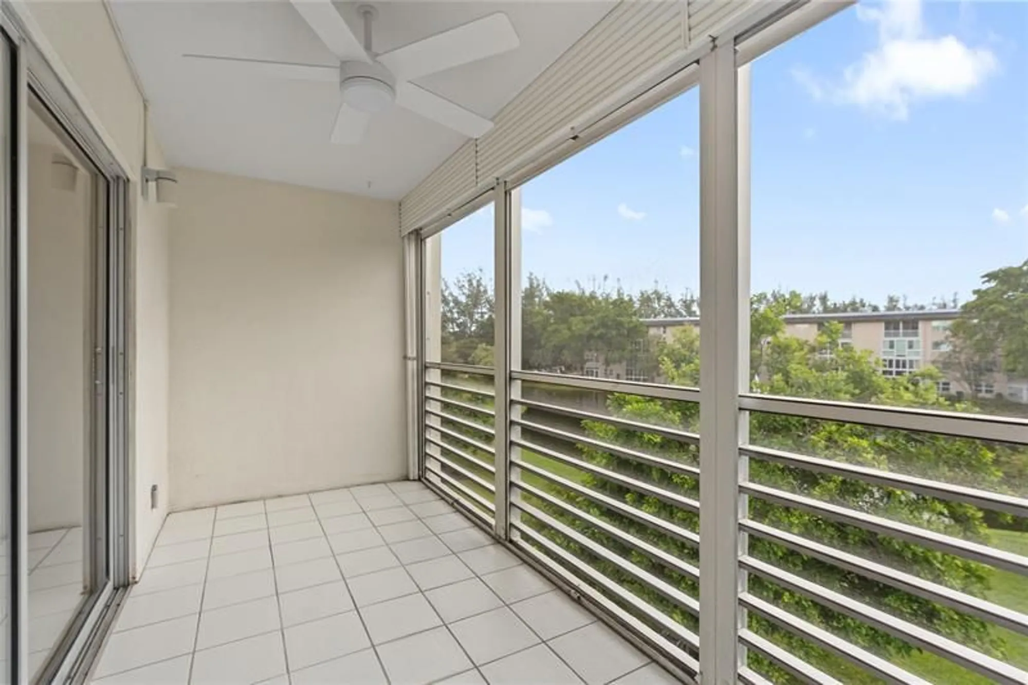 Property Slideshow image 27 of 29 | 1801 eleuthera pt j3, Coconut Creek, FL, 33066