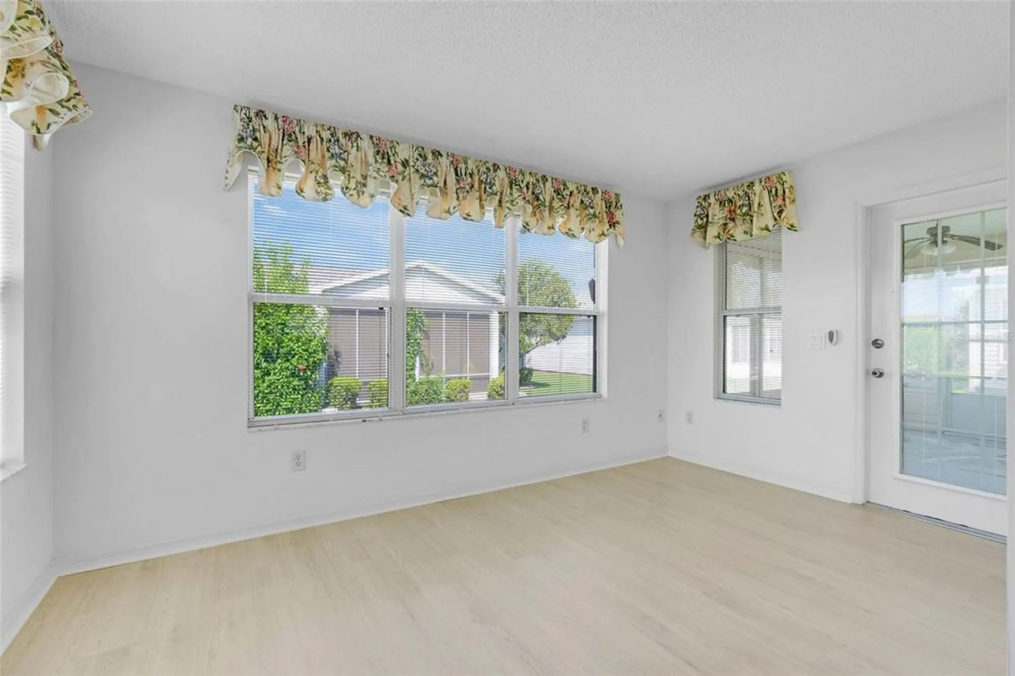 Property Slideshow image 20 of 40 | 870 henderson ln, The Villages, FL, 32162