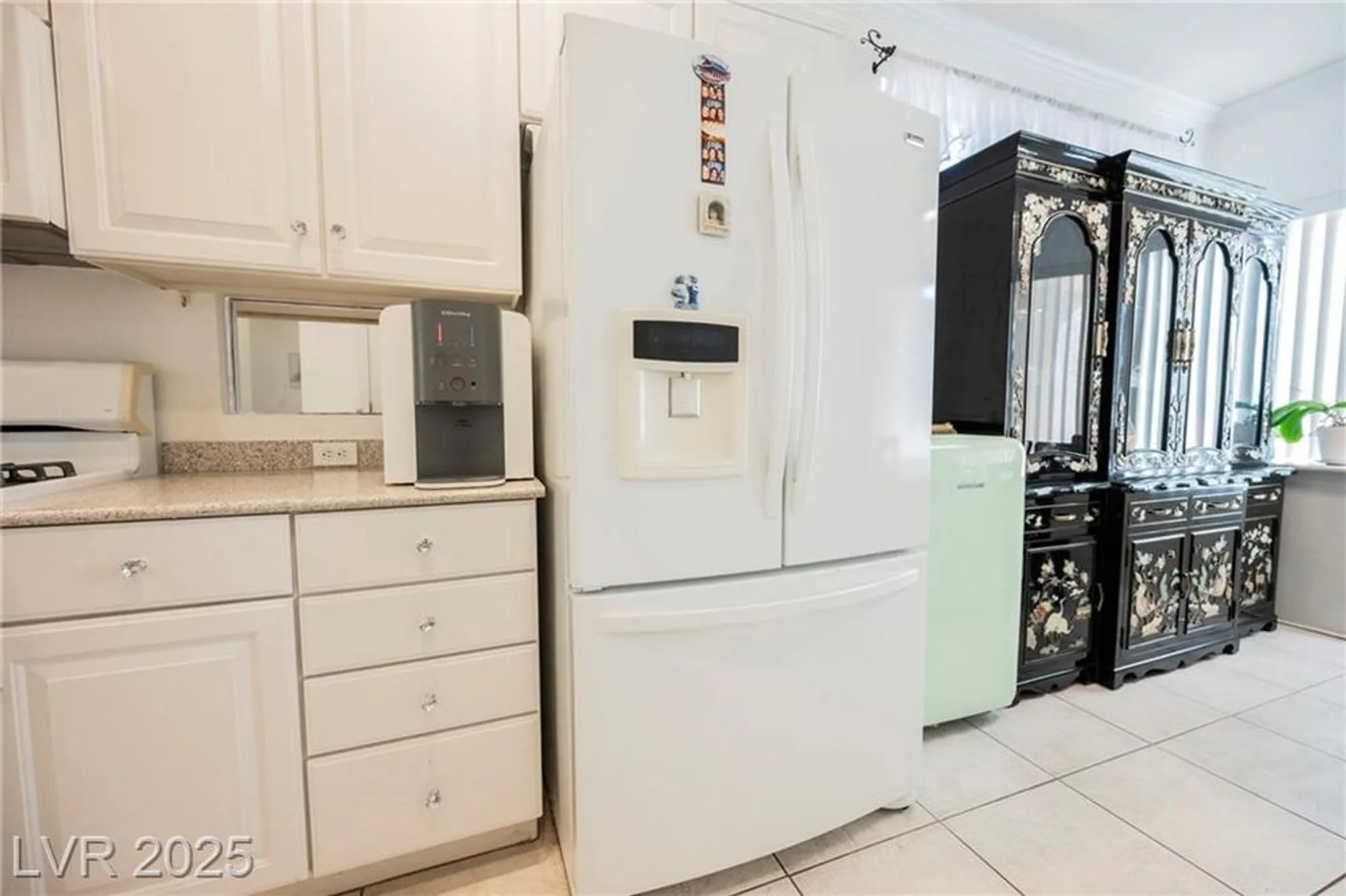 Property Slideshow image 9 of 50 | 1818 eagle mesa ave, Henderson, NV, 89012