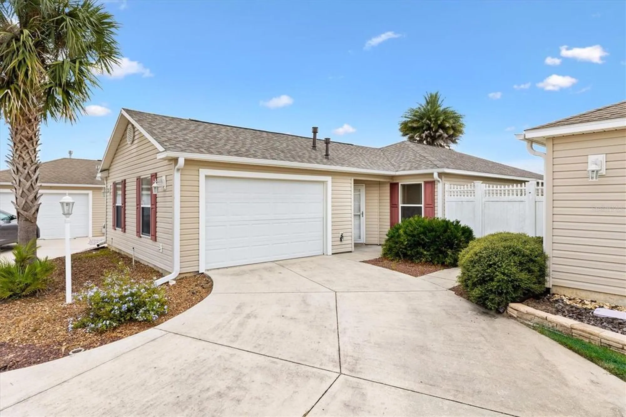 Property Slideshow image 1 of 31 | 2371 camden ter, The Villages, FL, 32162