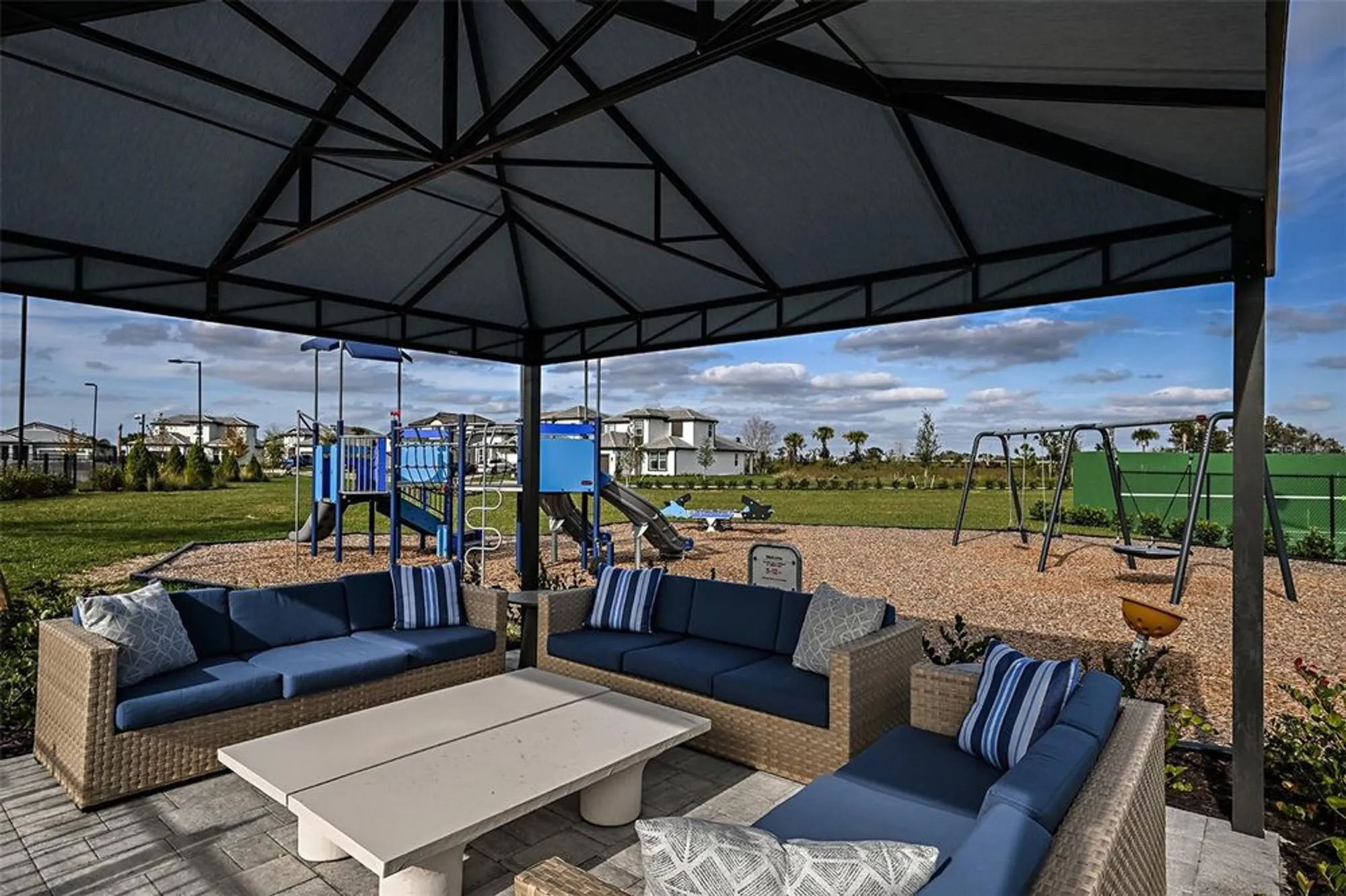 Property Slideshow image 11 of 18 | 17020 savory mist cir, Lakewood Ranch, FL, 34211