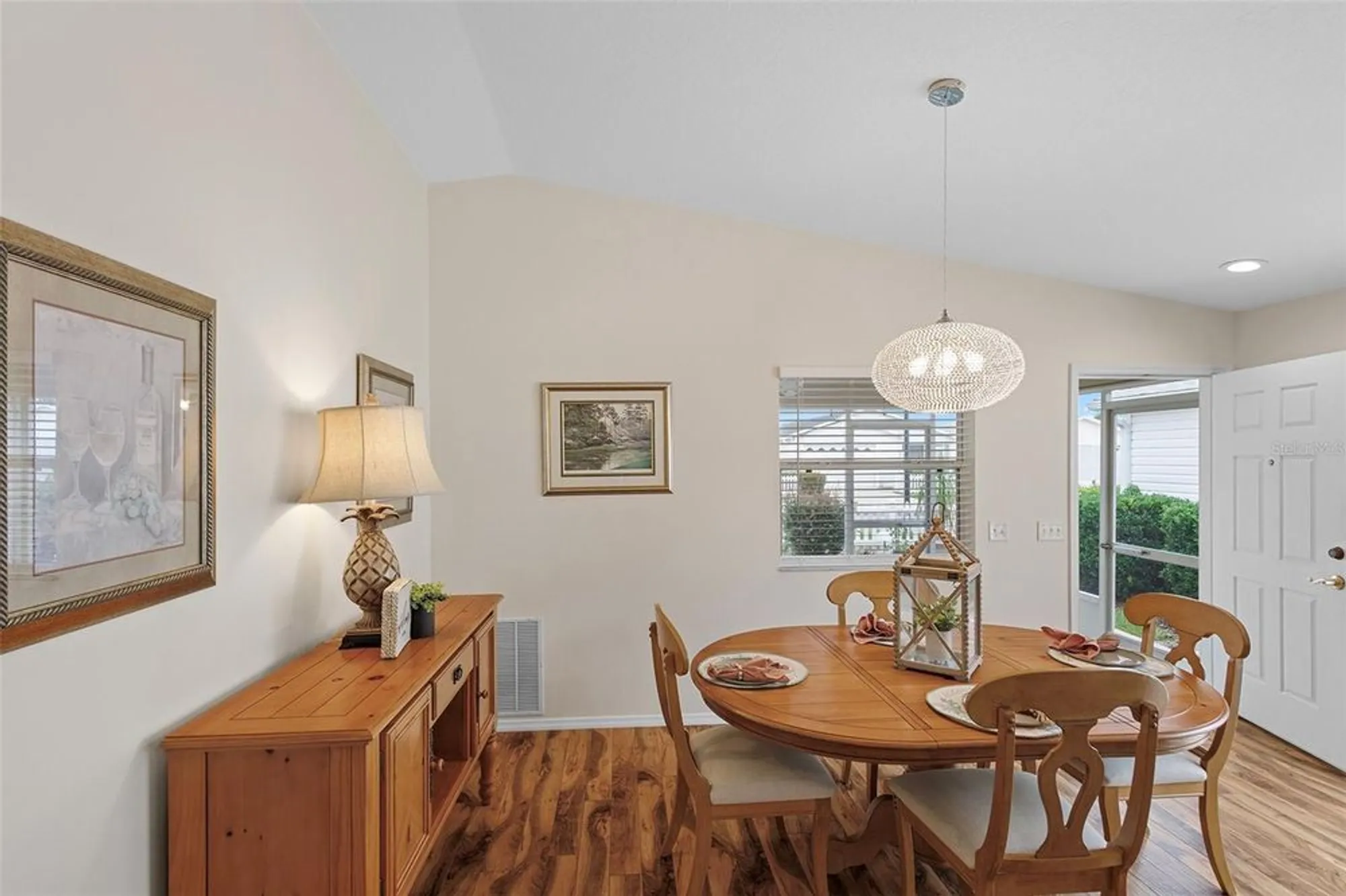 Property Slideshow image 16 of 48 | 2913 barboza dr, The Villages, FL, 32162