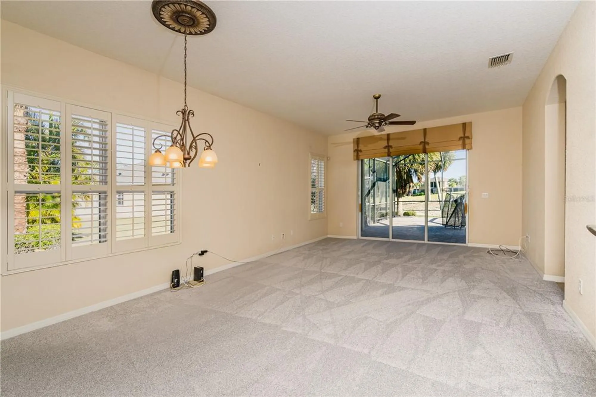 Property Slideshow image 21 of 48 | 1038 emerald dunes dr, Sun City Center, FL, 33573