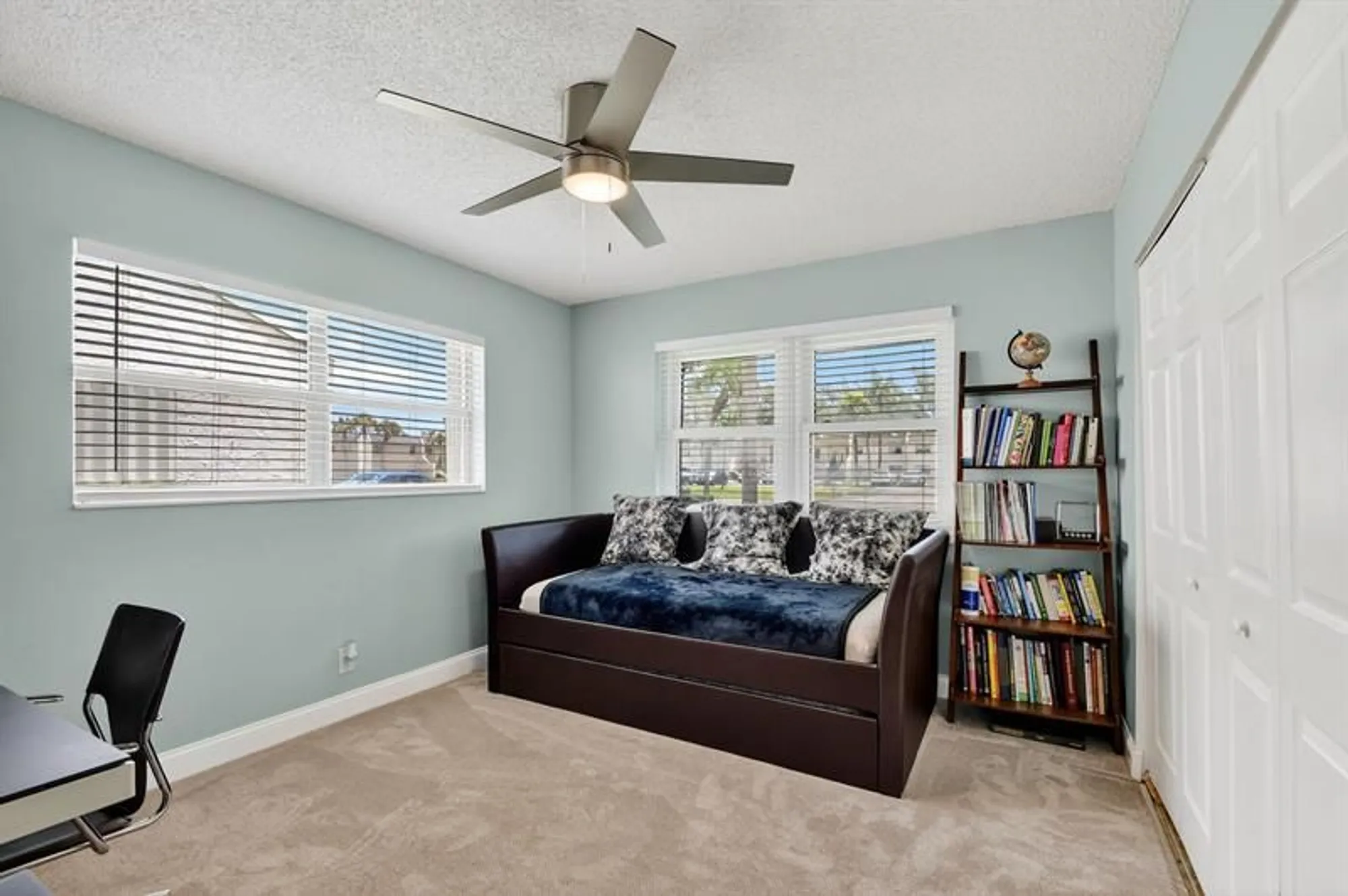 Property Slideshow image 19 of 45 | 121 lake meryl dr, West Palm Beach, FL, 33411