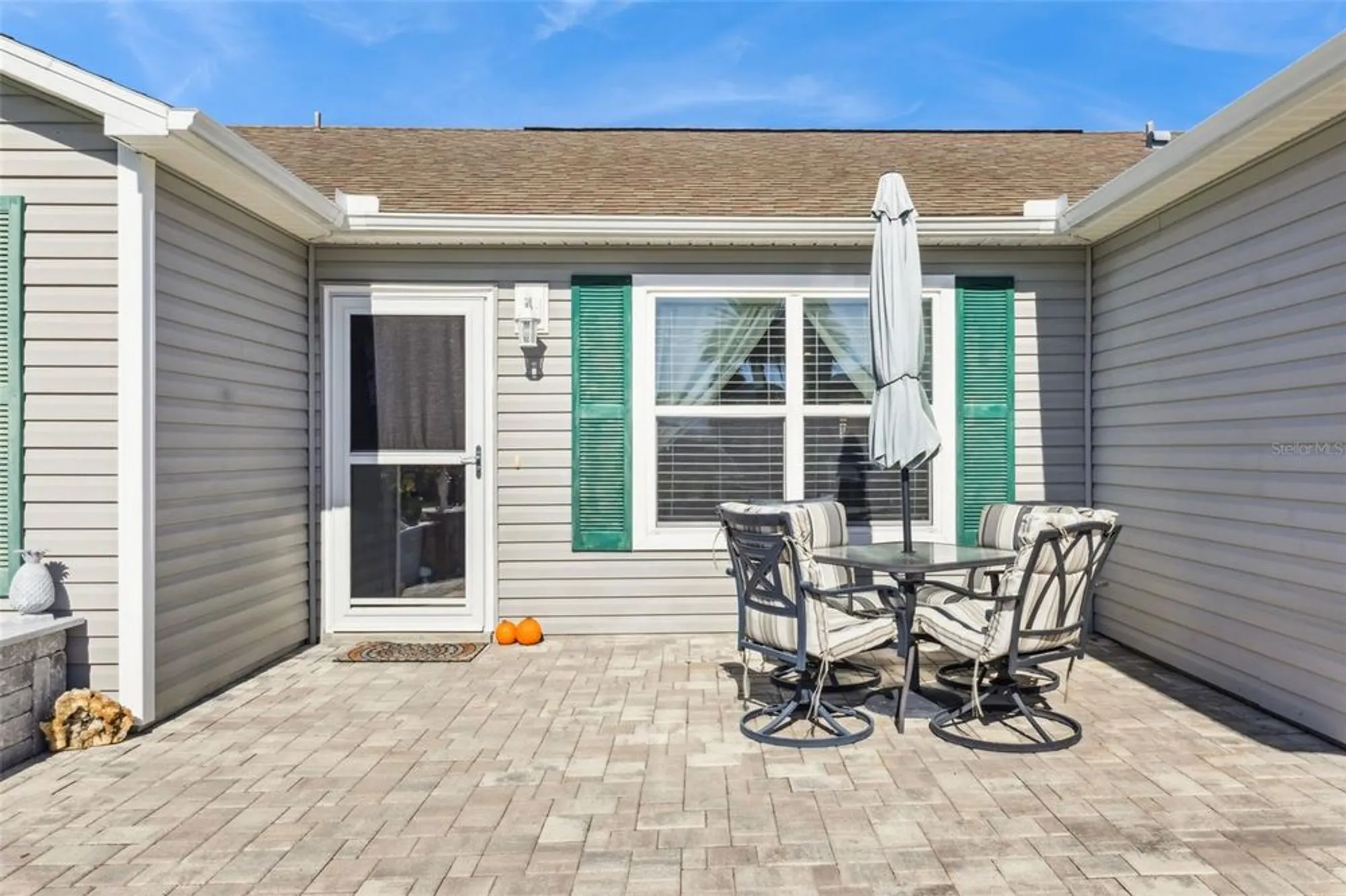 Property Slideshow image 4 of 75 | 909 abaco path, The Villages, FL, 32163