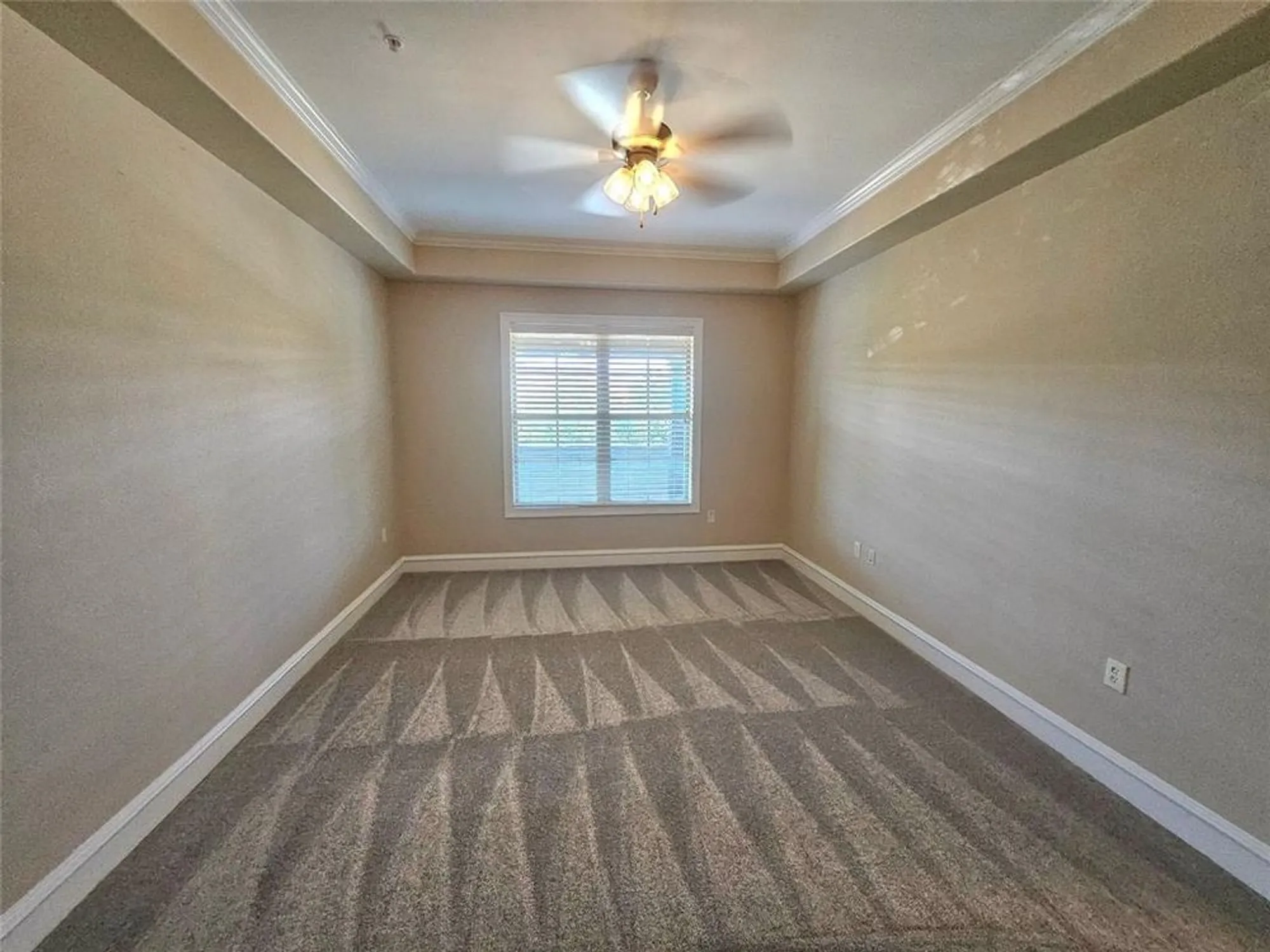 Property Slideshow image 10 of 35 | 301 watermere dr apt 216, Southlake, TX, 76092