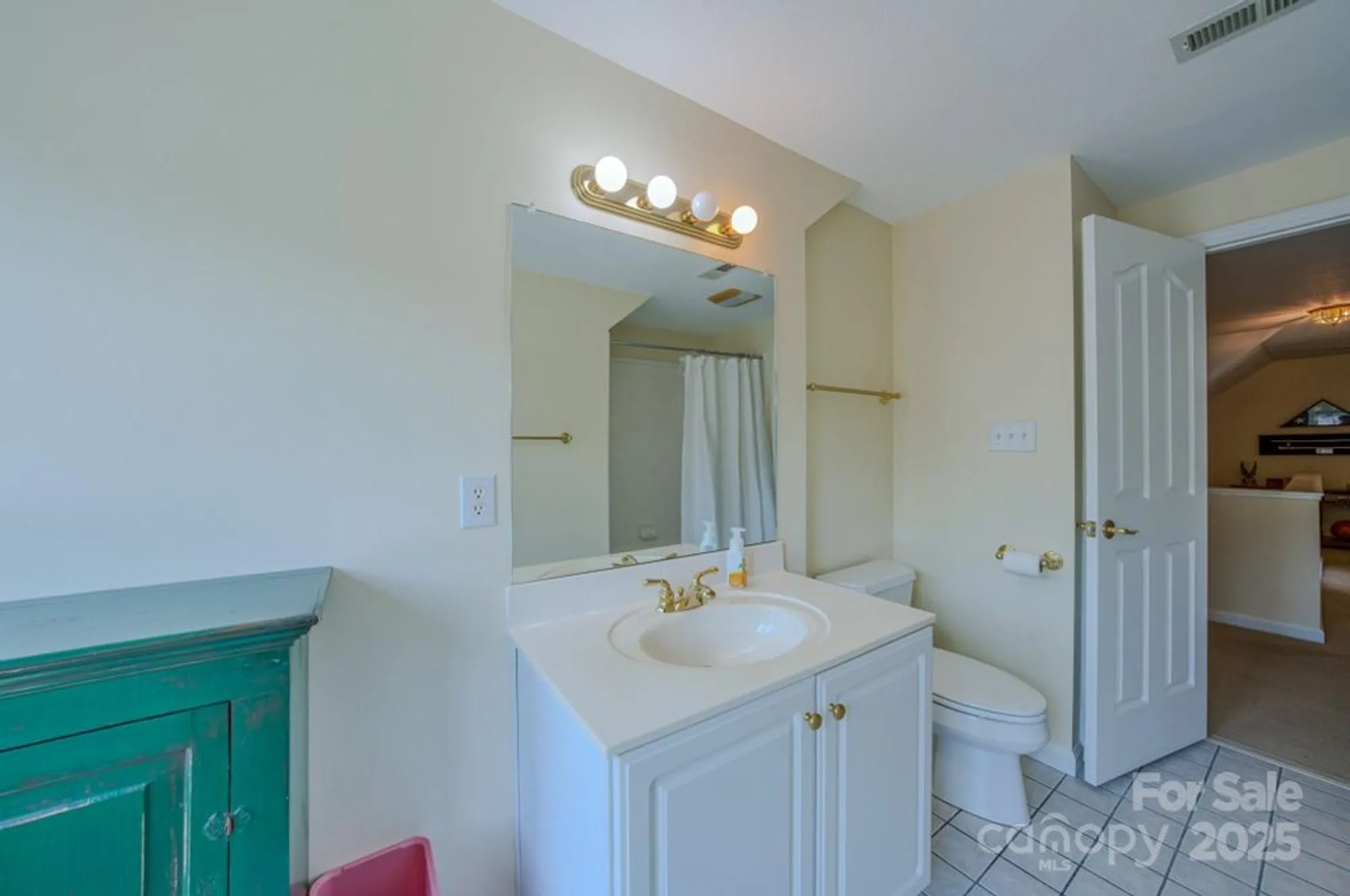 Property Slideshow image 30 of 38 | 8 creekside way, Asheville, NC, 28804