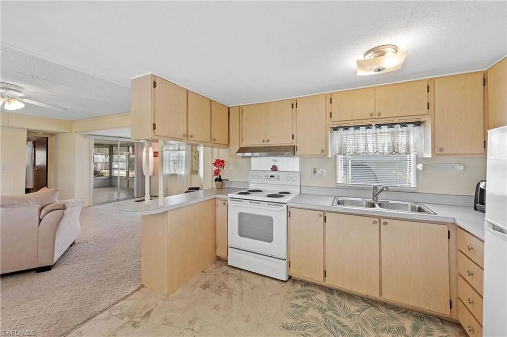 Property Slideshow image 11 of 40 | 16 san remo cir, Naples, FL, 34112