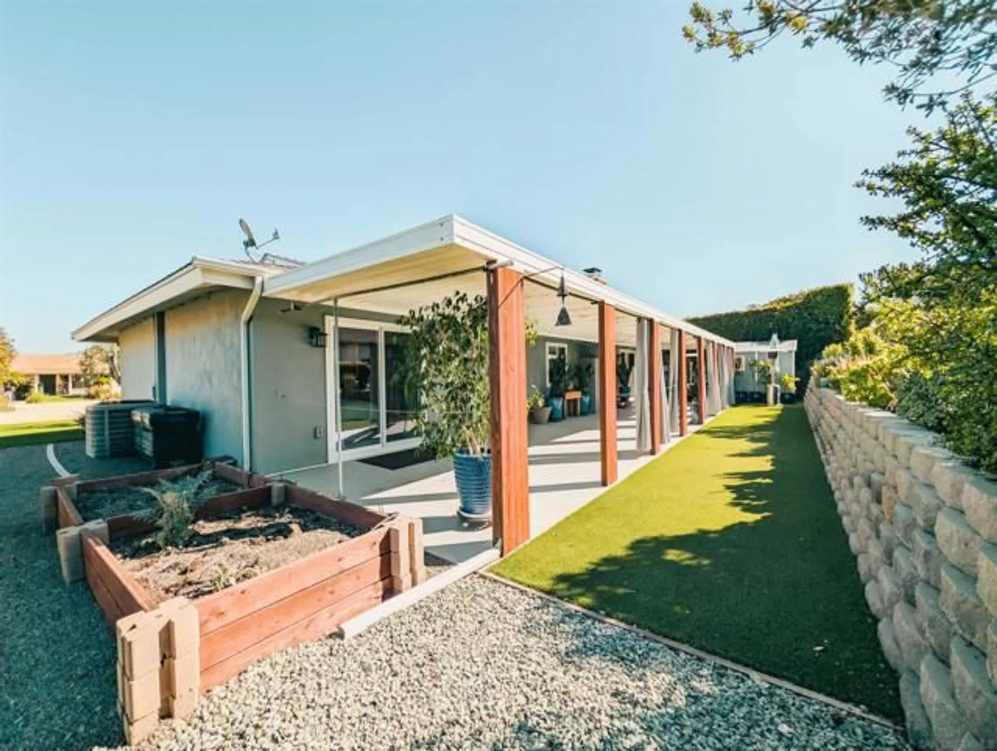 Property Slideshow image 41 of 57 | 16482 roca dr, San Diego, CA, 92128