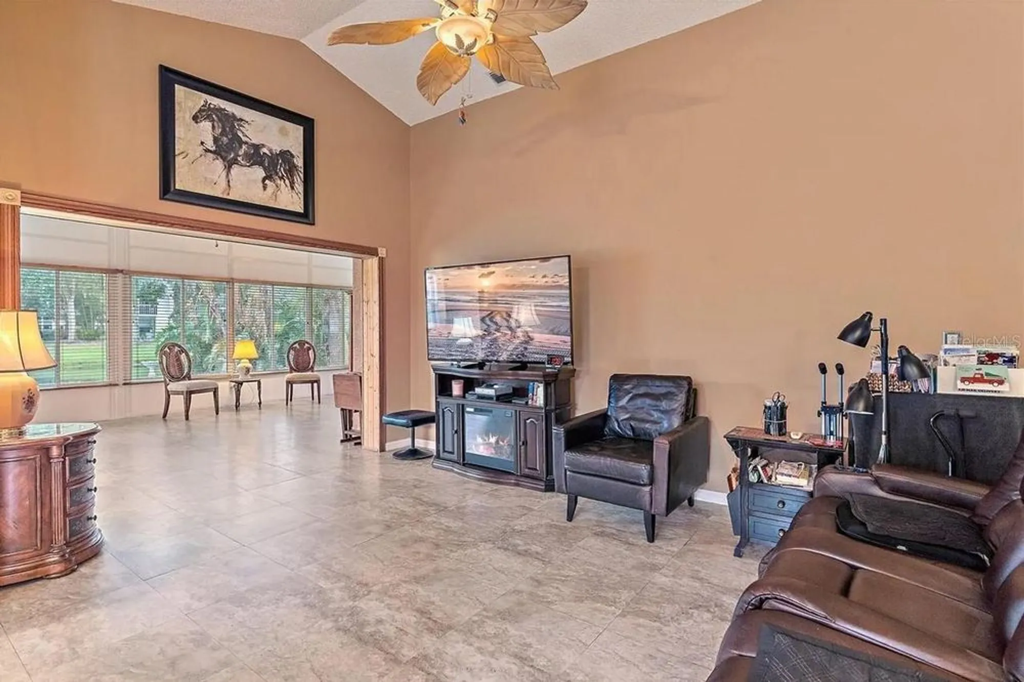 Property Slideshow image 12 of 50 | 5508 gardens dr, Sarasota, FL, 34243