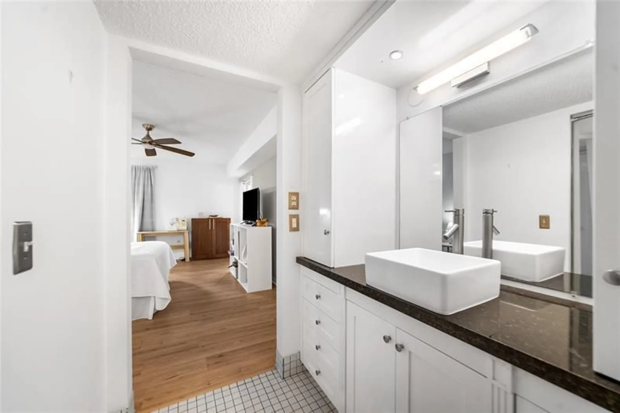 Property Slideshow image 18 of 35 | 7427 n devon dr 108, Tamarac, FL, 33321