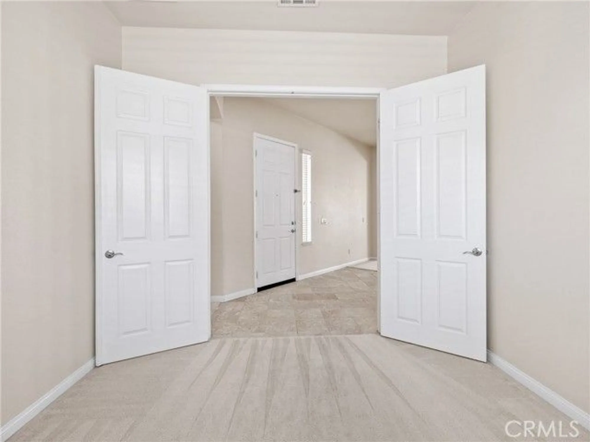 Property Slideshow image 18 of 38 | 19301 galloping hill rd, Apple Valley, CA, 92308