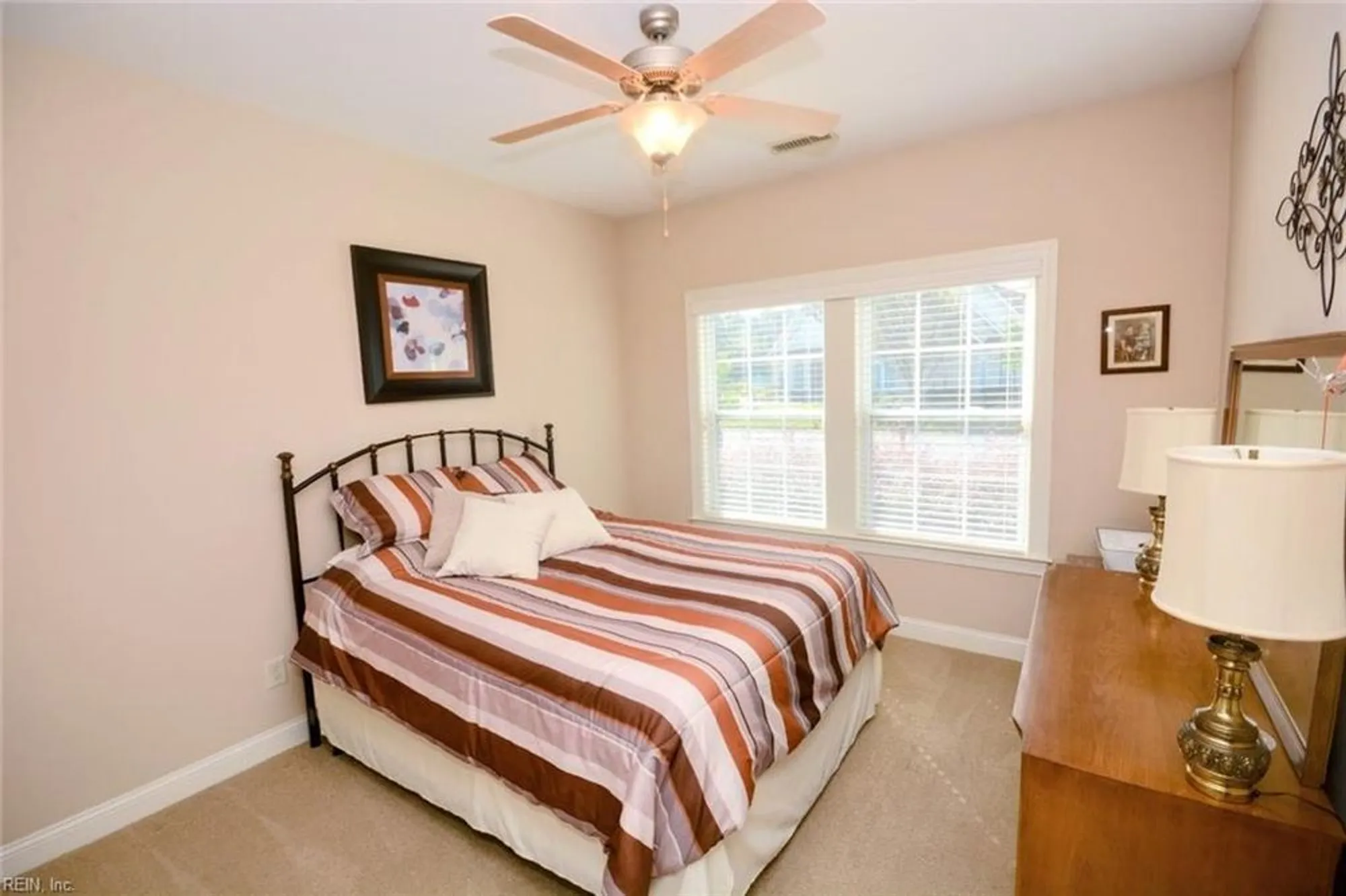 Property Slideshow image 31 of 41 | 1443 thistlewood ln, Chesapeake, VA, 23320