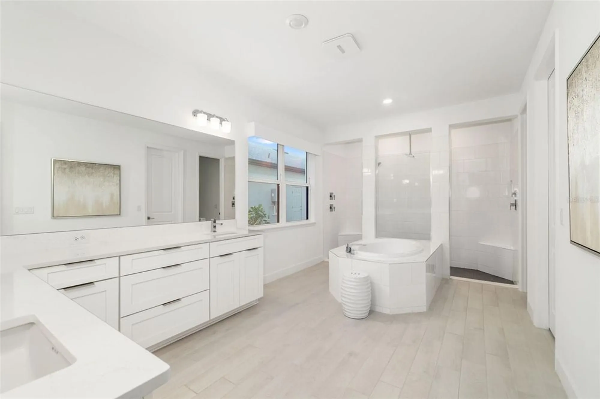 Property Slideshow image 28 of 61 | 16626 paynes mill dr, Lakewood Ranch, FL, 34211