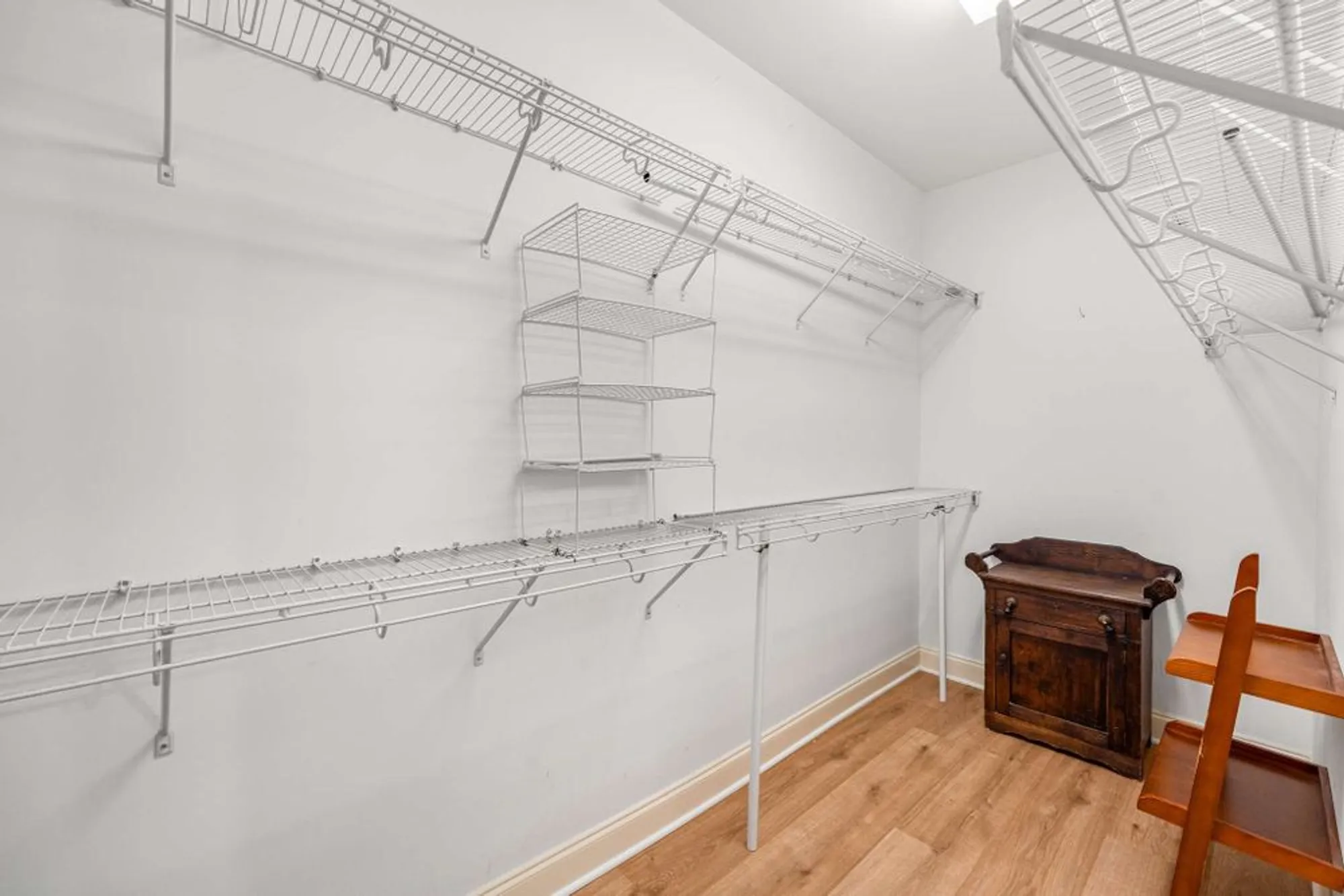 Property Slideshow image 36 of 47 | 215 wrennewood ln, Franklin, TN, 37064