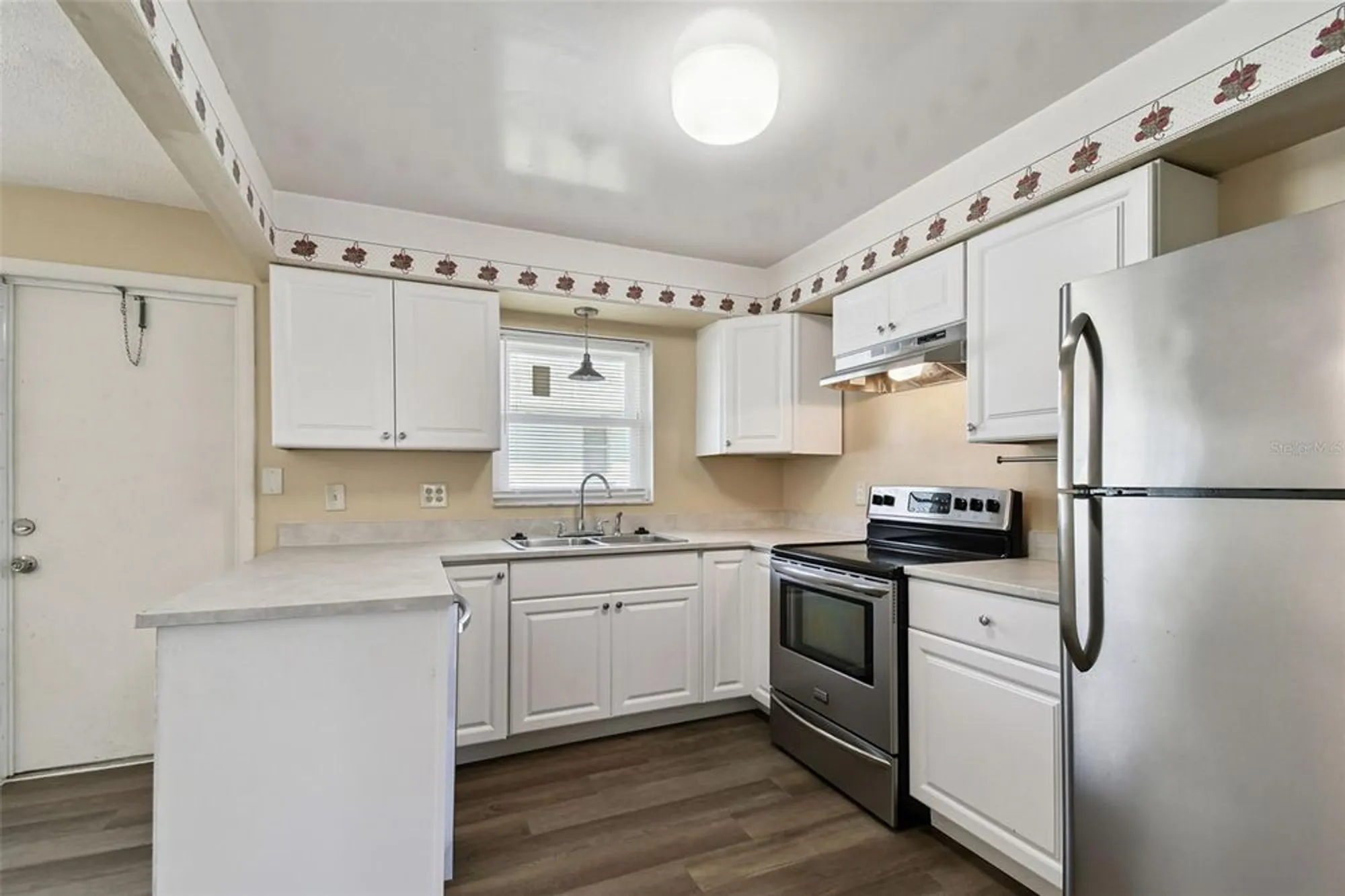 Property Slideshow image 12 of 51 | 8472 68th way, Pinellas Park, FL, 33781