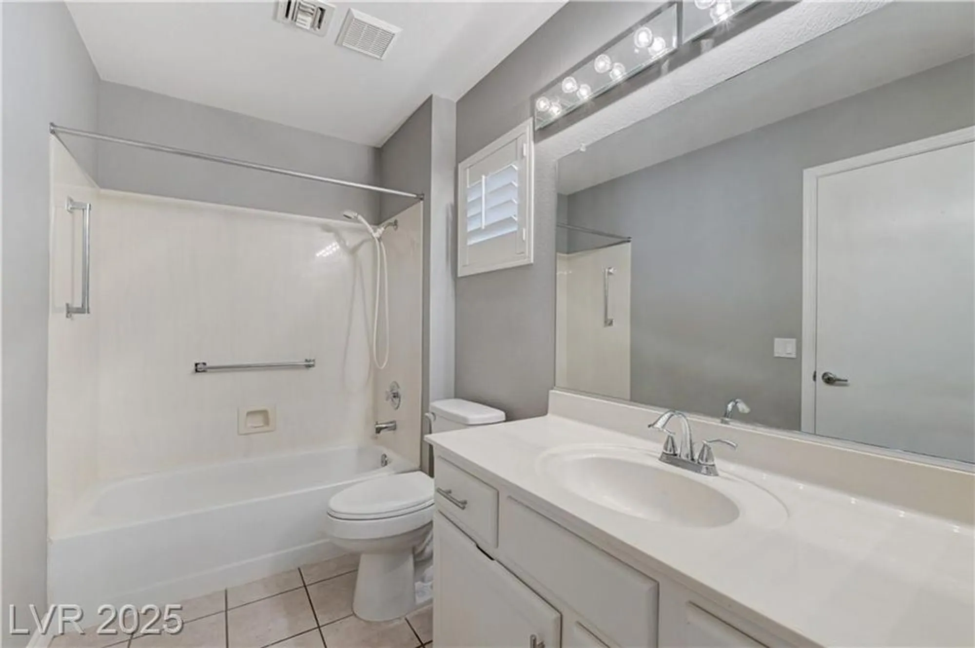 Property Slideshow image 18 of 24 | 8737 smokey dr, Las Vegas, NV, 89134