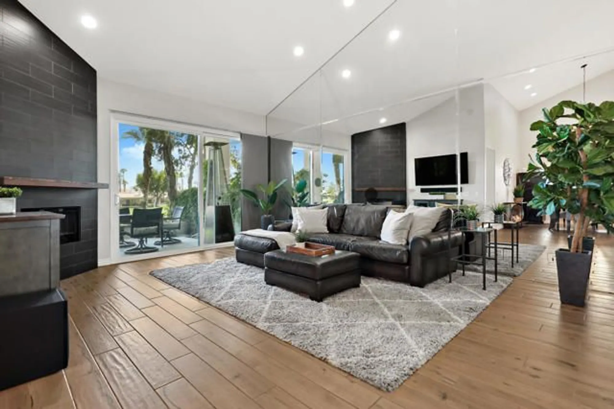 Property Slideshow image 7 of 53 | 55280 riviera, La Quinta, CA, 92253