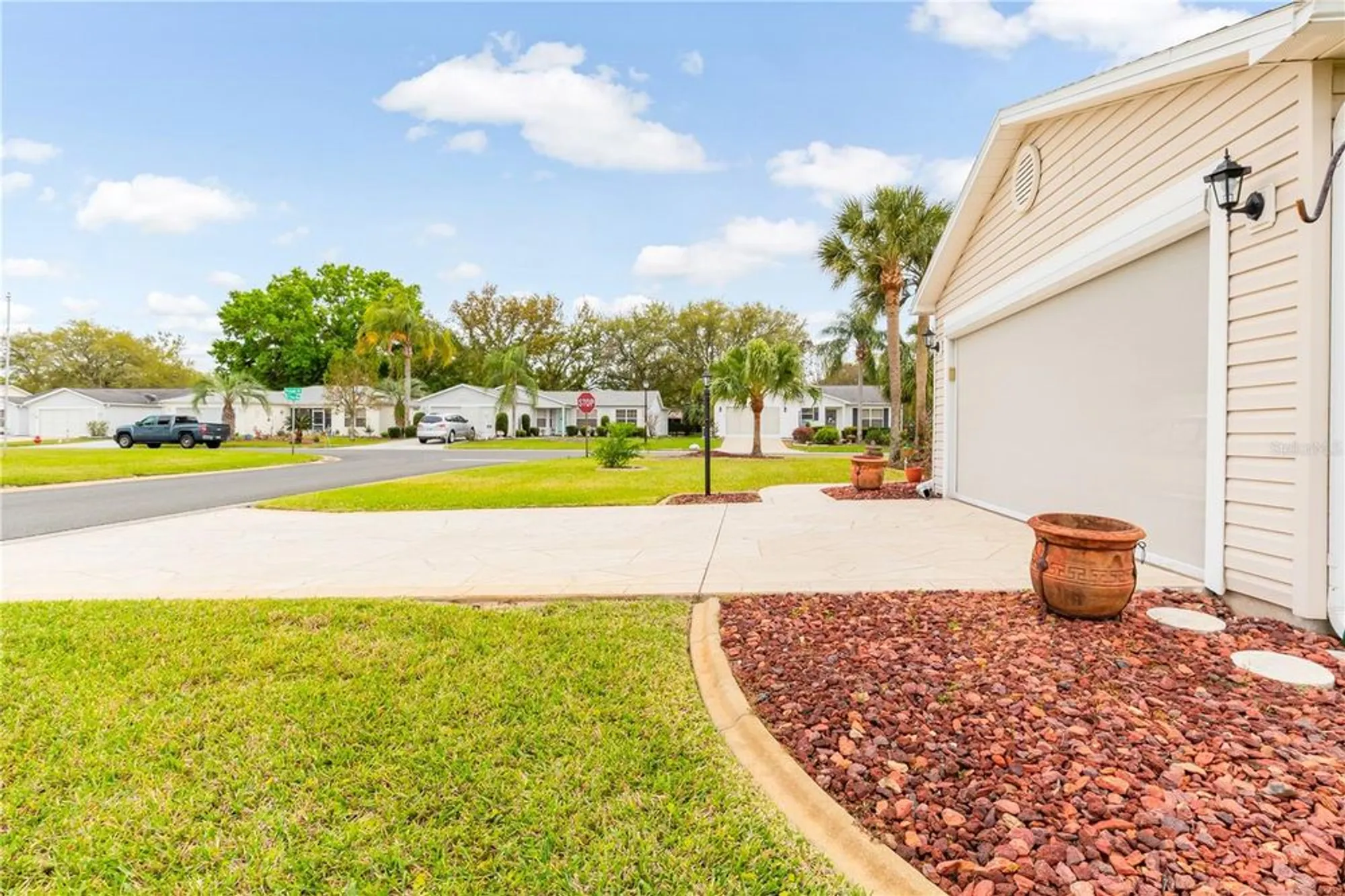 Property Slideshow image 6 of 34 | 1502 el paso way, The Villages, FL, 32162