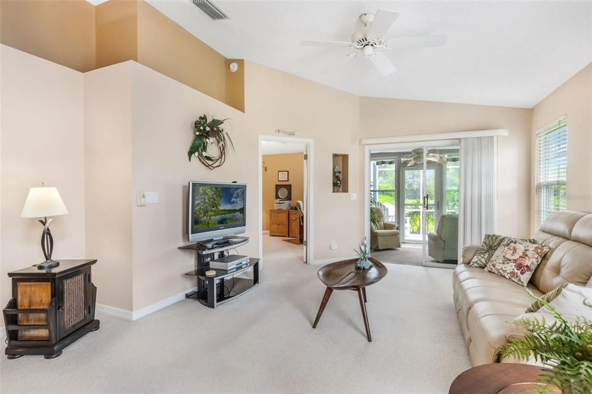 Property Slideshow image 7 of 60 | 26740 cash ct, Leesburg, FL, 34748