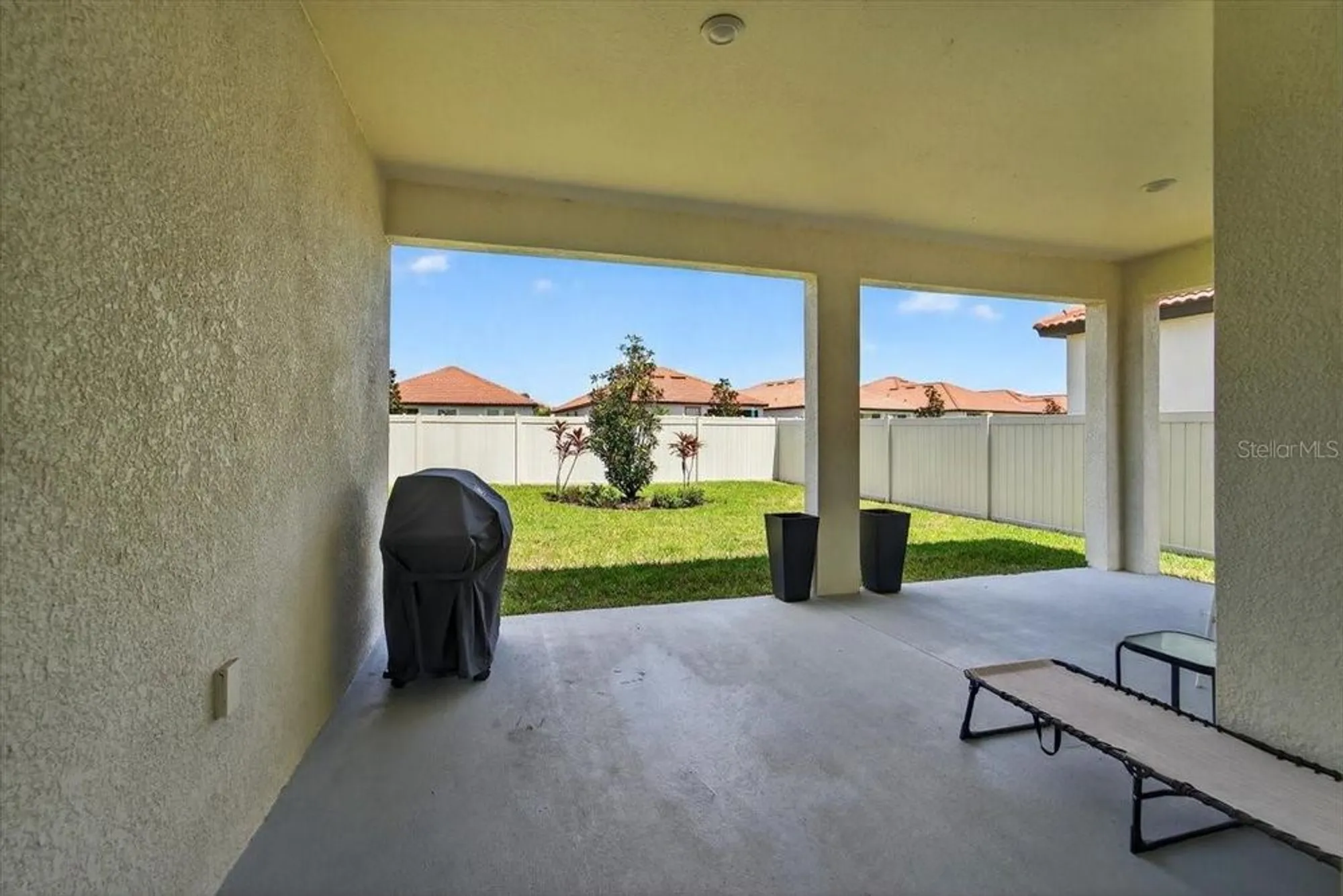Property Slideshow image 33 of 80 | 17317 scuba crest st, Wimauma, FL, 33598