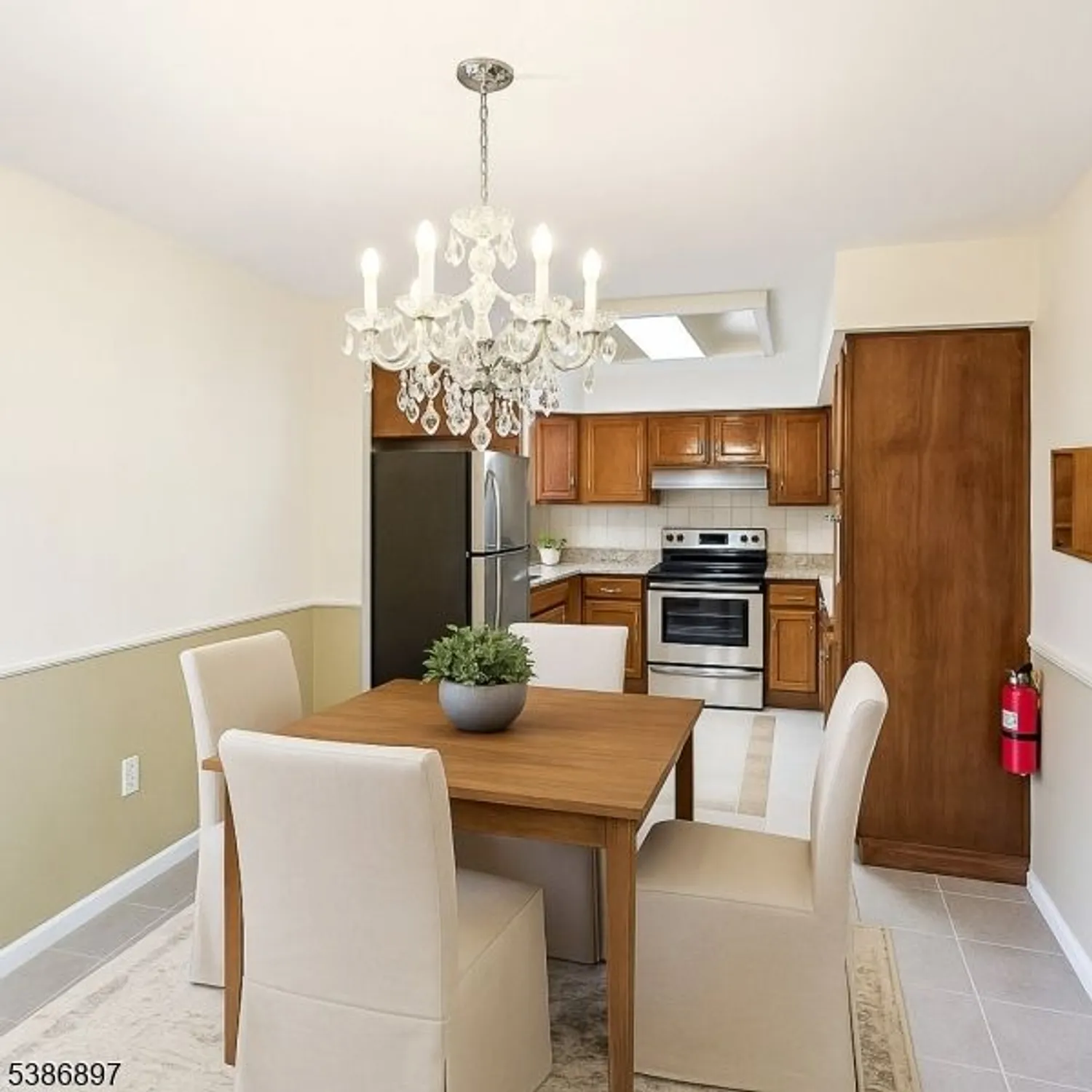 Property Slideshow image 12 of 35 | 374 new bedford ln, Monroe Twp., NJ, 08831
