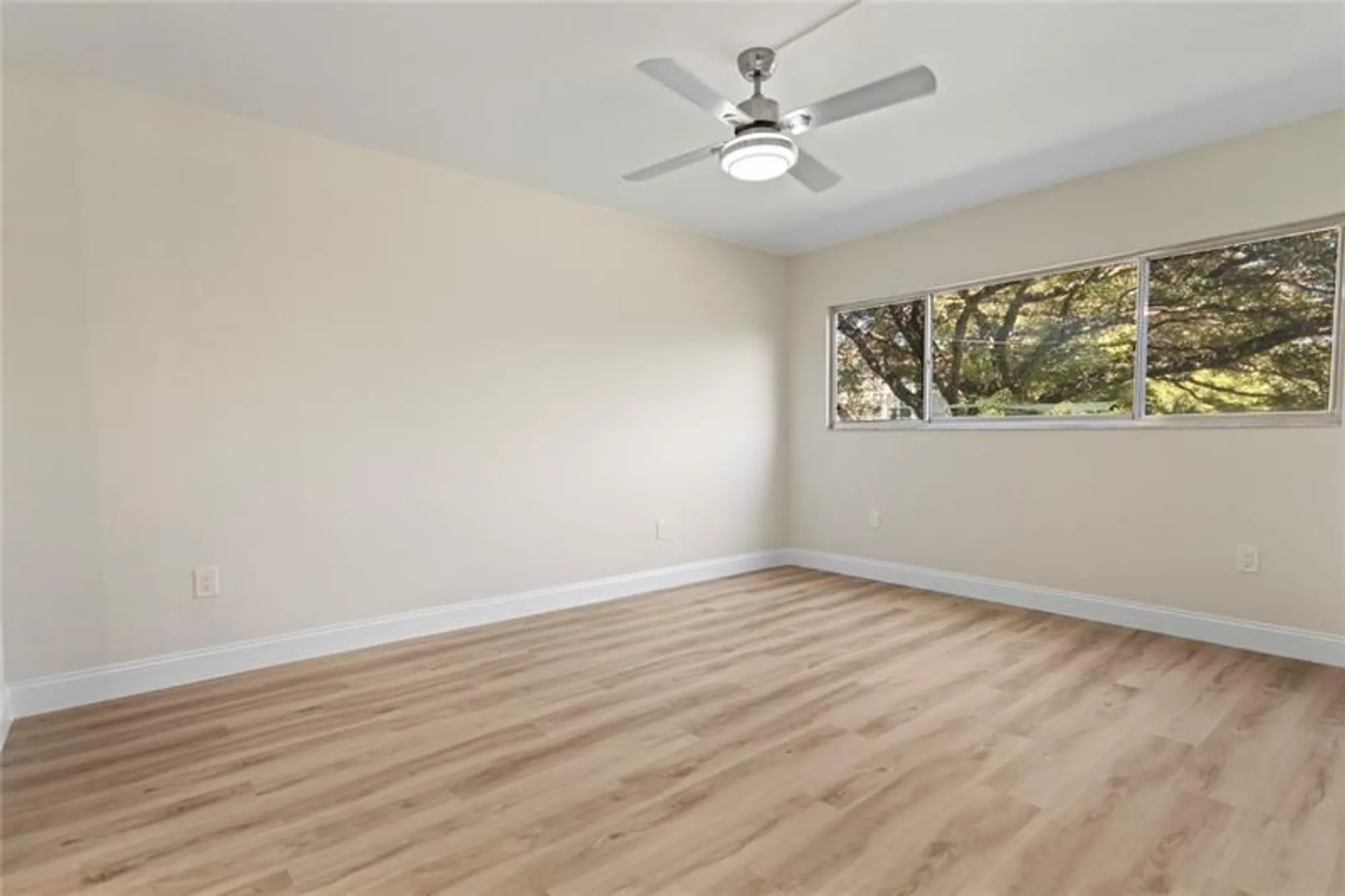 Property Slideshow image 18 of 50 | 1501 sw 131st way p211, Pembroke Pines, FL, 33027