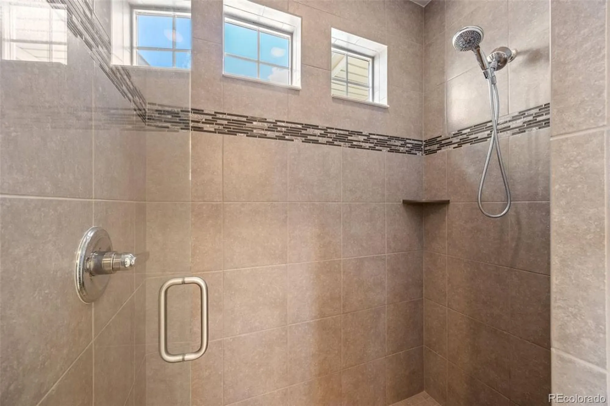 Property Slideshow image 18 of 49 | 20162 e 53rd pl, Denver, CO, 80249