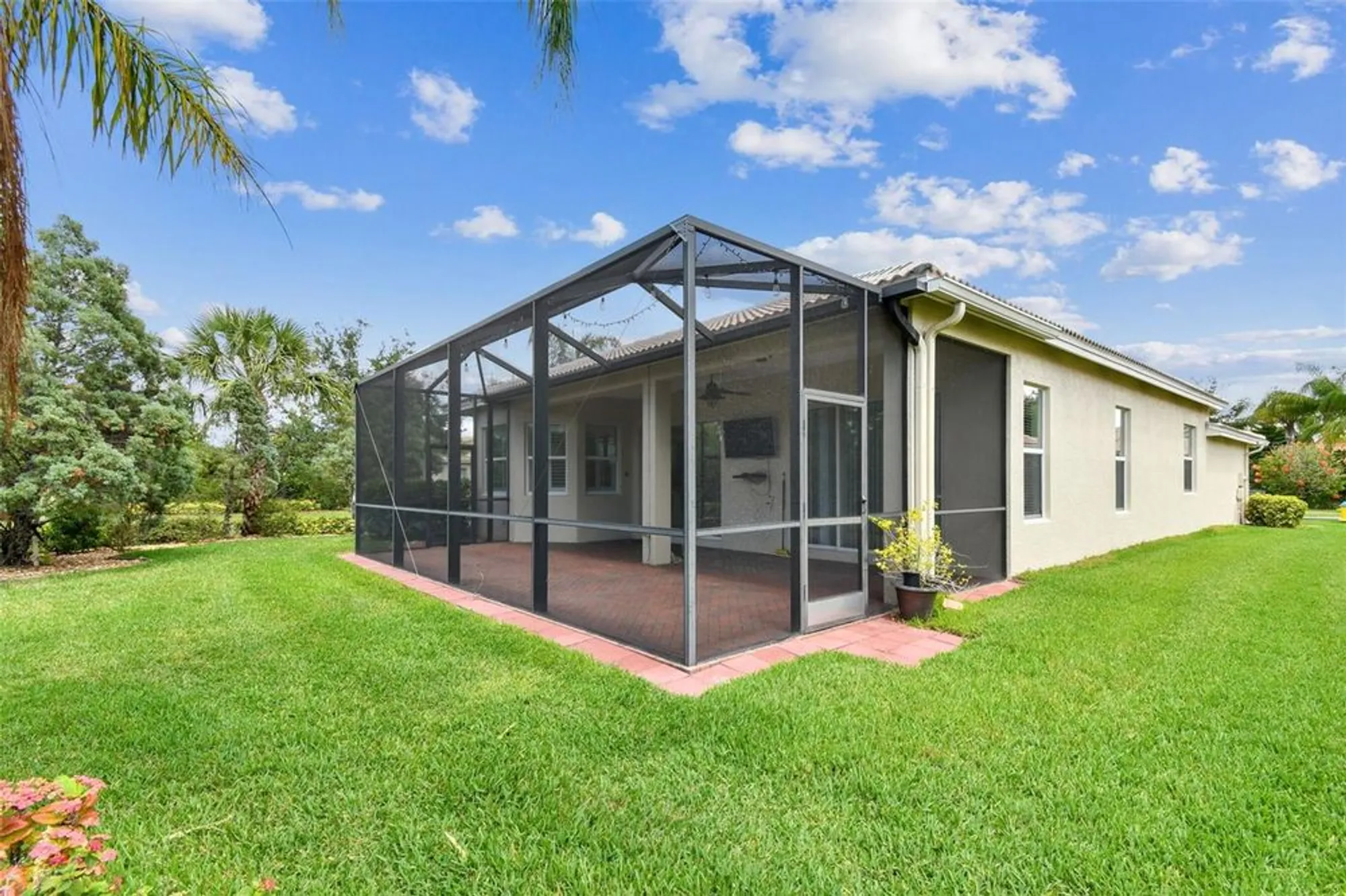 Property Slideshow image 56 of 100 | 16101 cape coral dr, Wimauma, FL, 33598