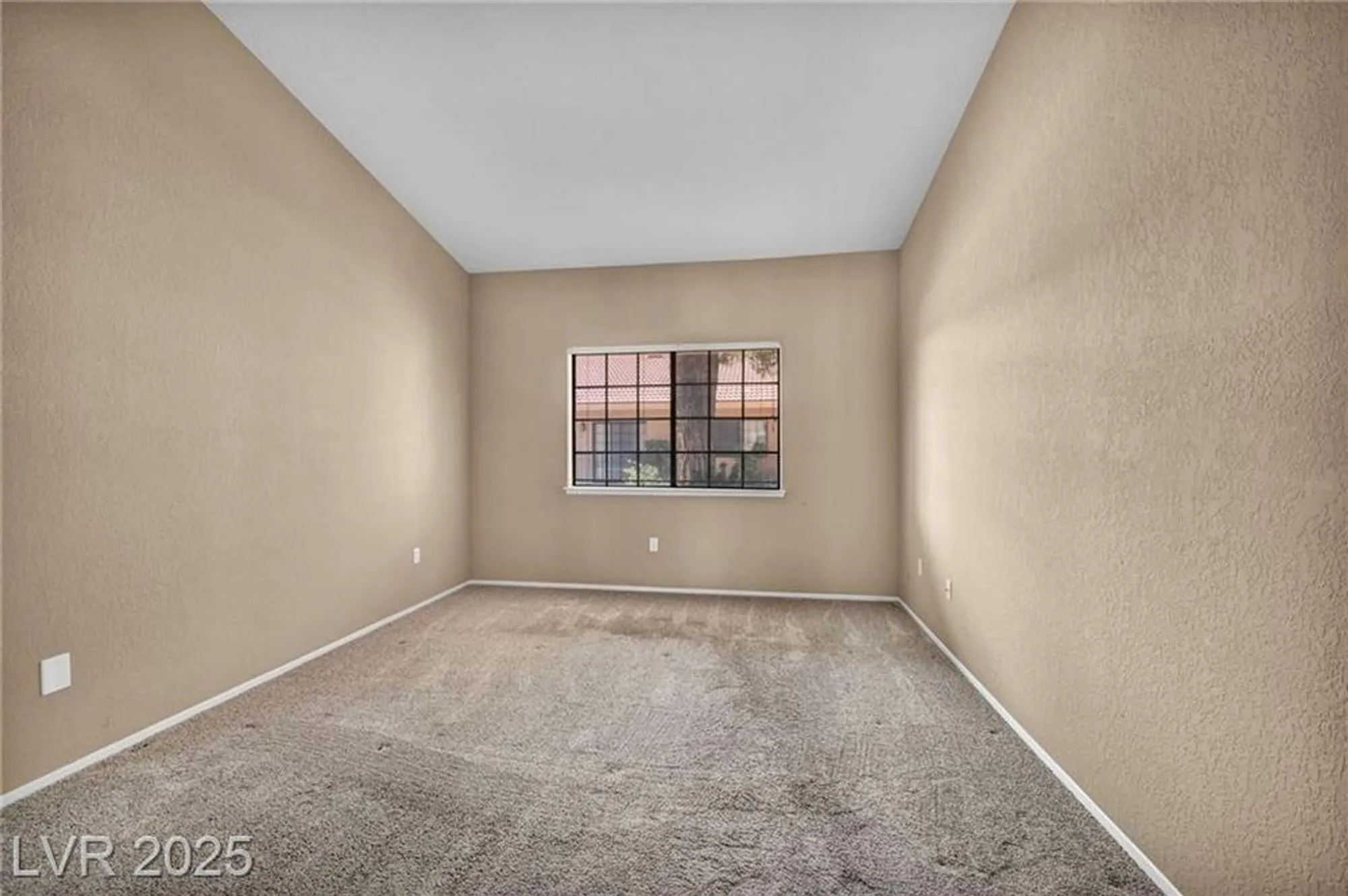 Property Slideshow image 16 of 44 | 2851 s valley view blvd unit 1025, Las Vegas, NV, 89102