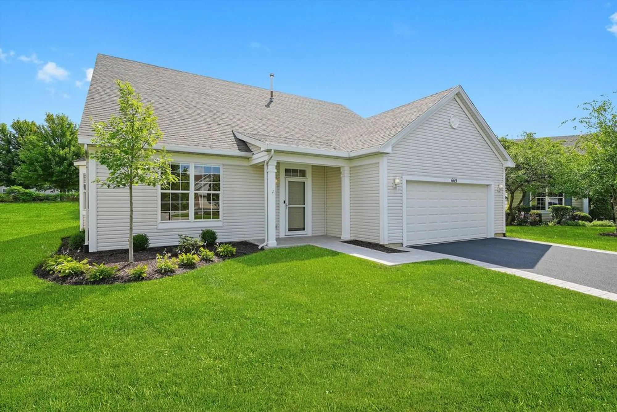 Property Slideshow image 1 of 1 | 669 bridgeman ln, Romeoville, IL, 60446