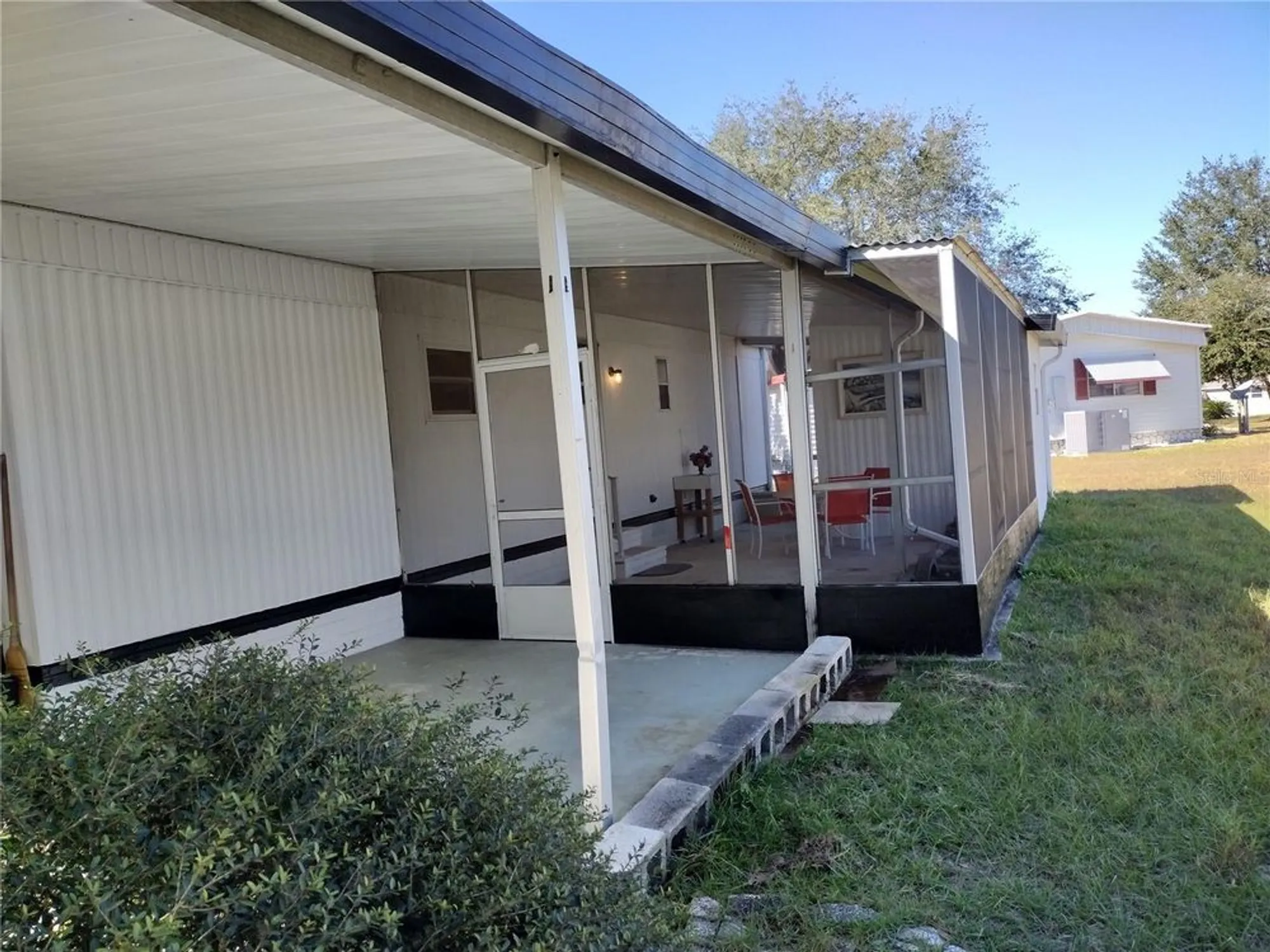 Property Slideshow image 6 of 22 | 925 beechwood ave, Lady Lake, FL, 32159